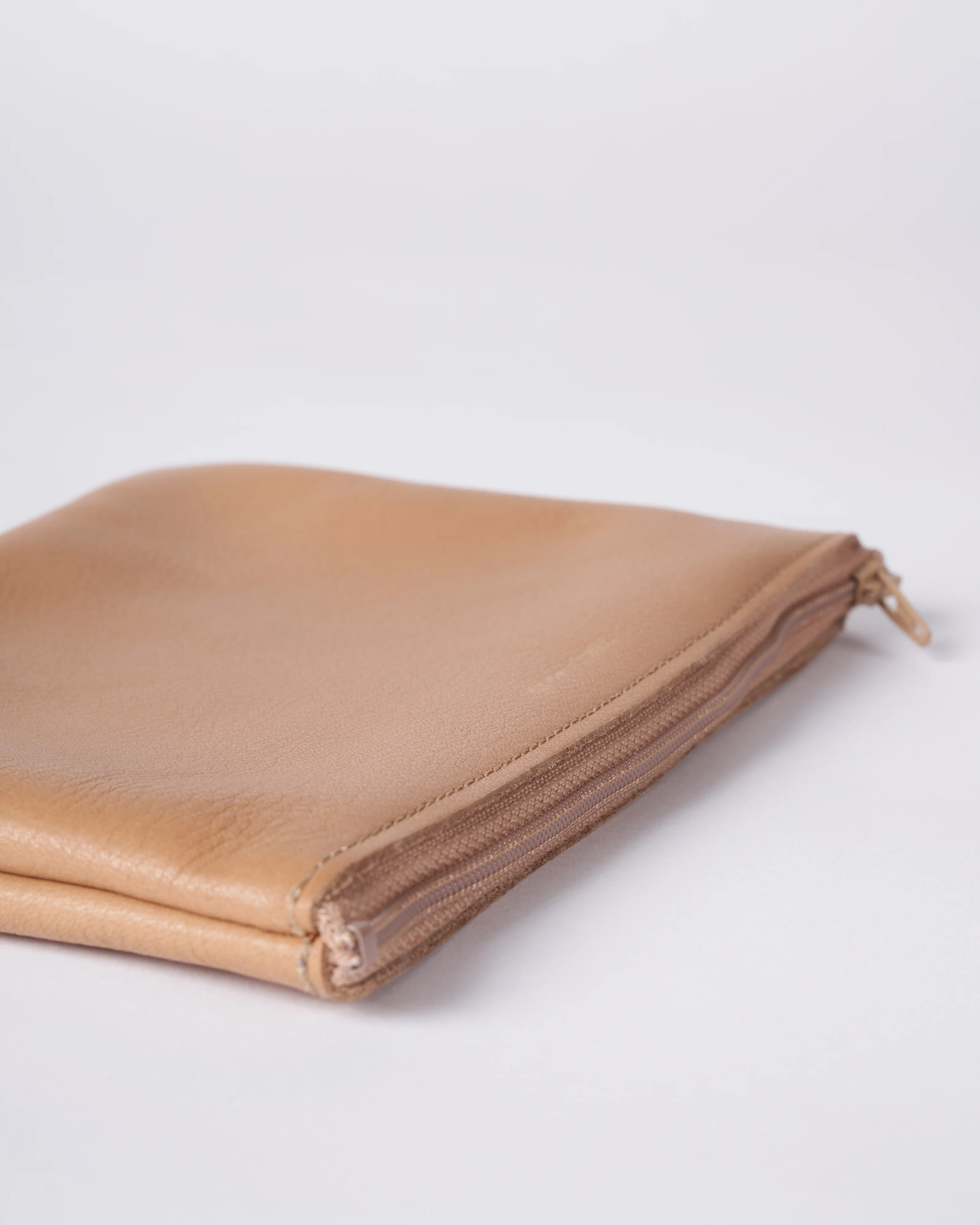 medium zip pouch - camel - Image 3