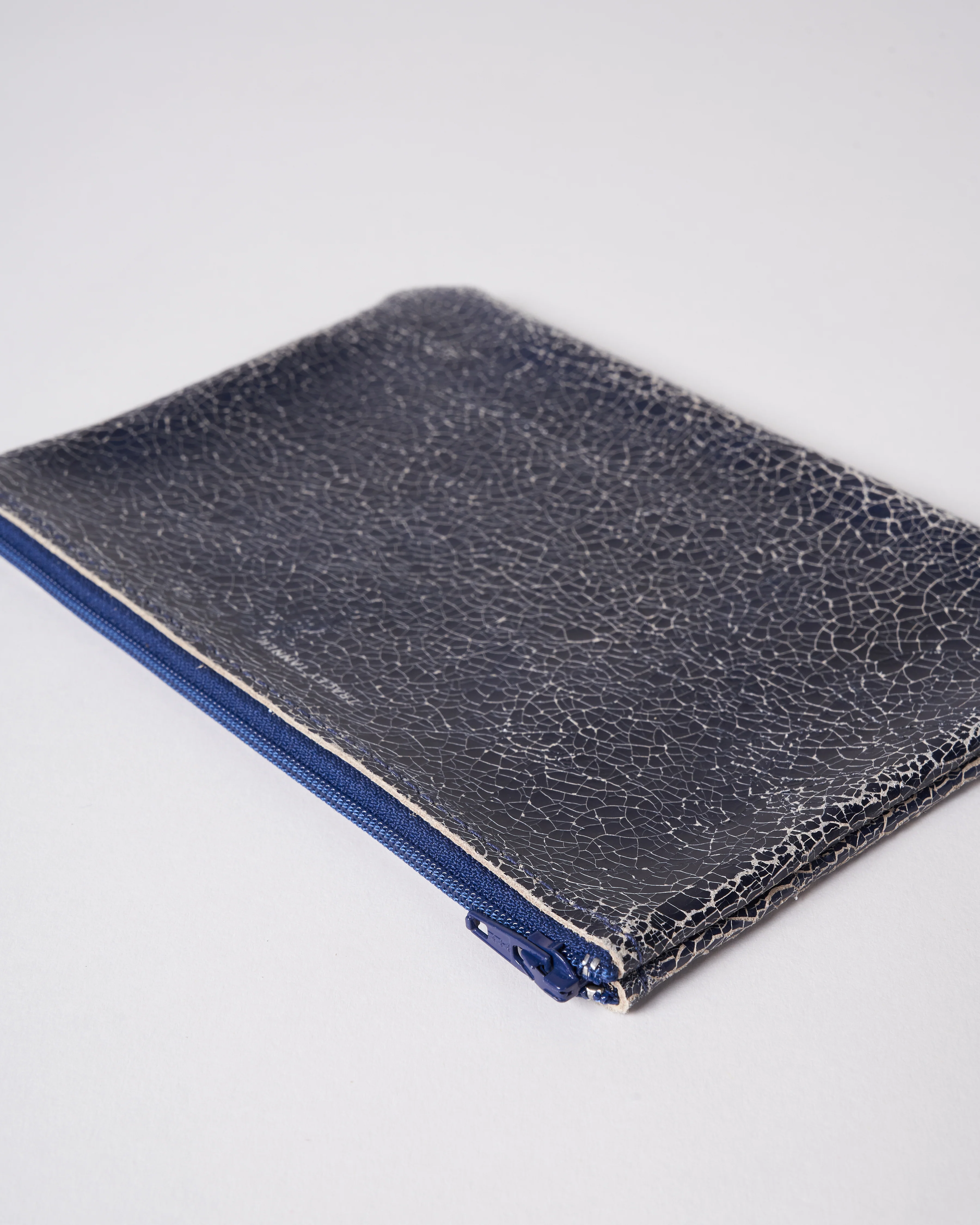 medium zip pouch - distress navy - Image 3