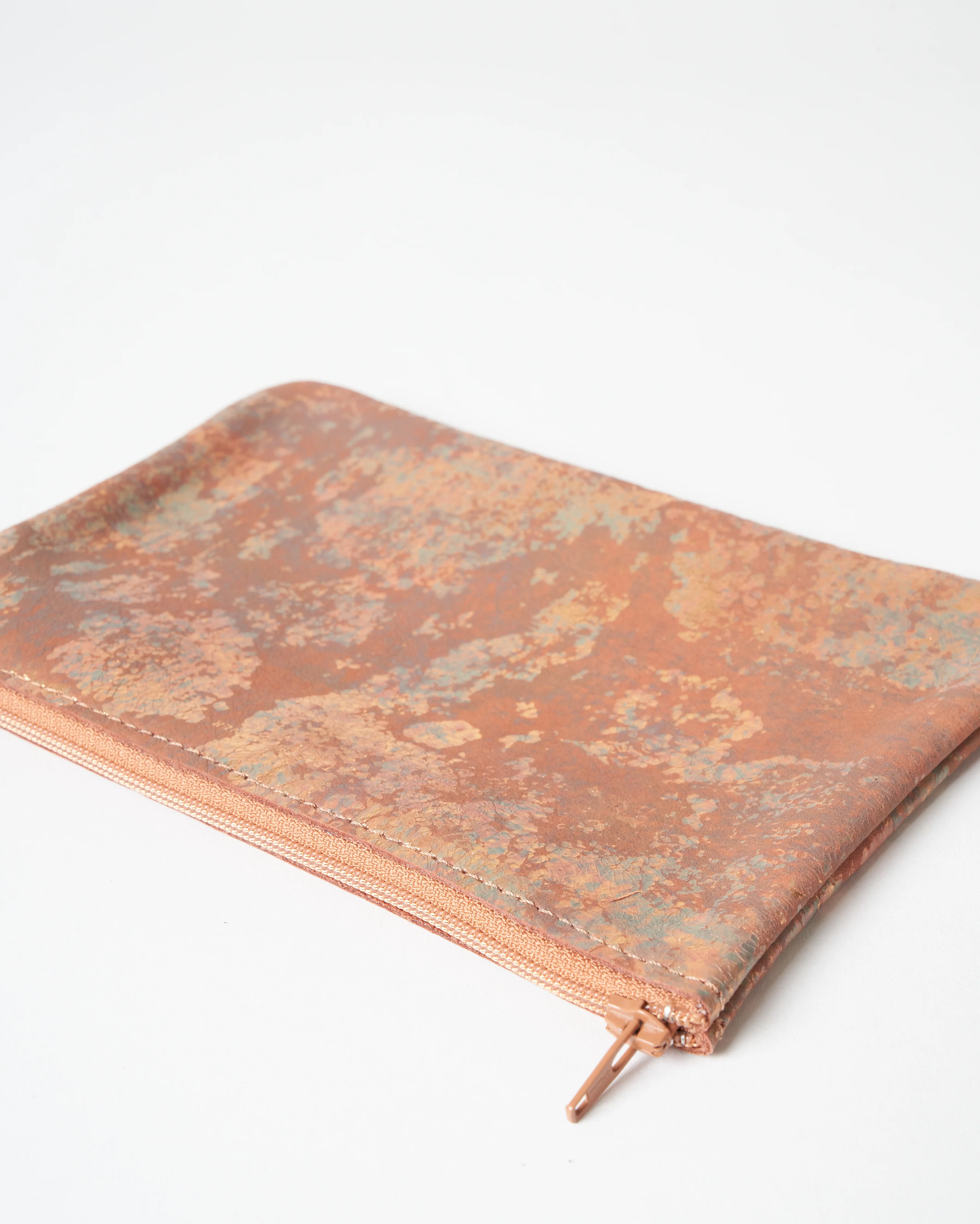 medium zip pouch - oxidize copper - Image 3