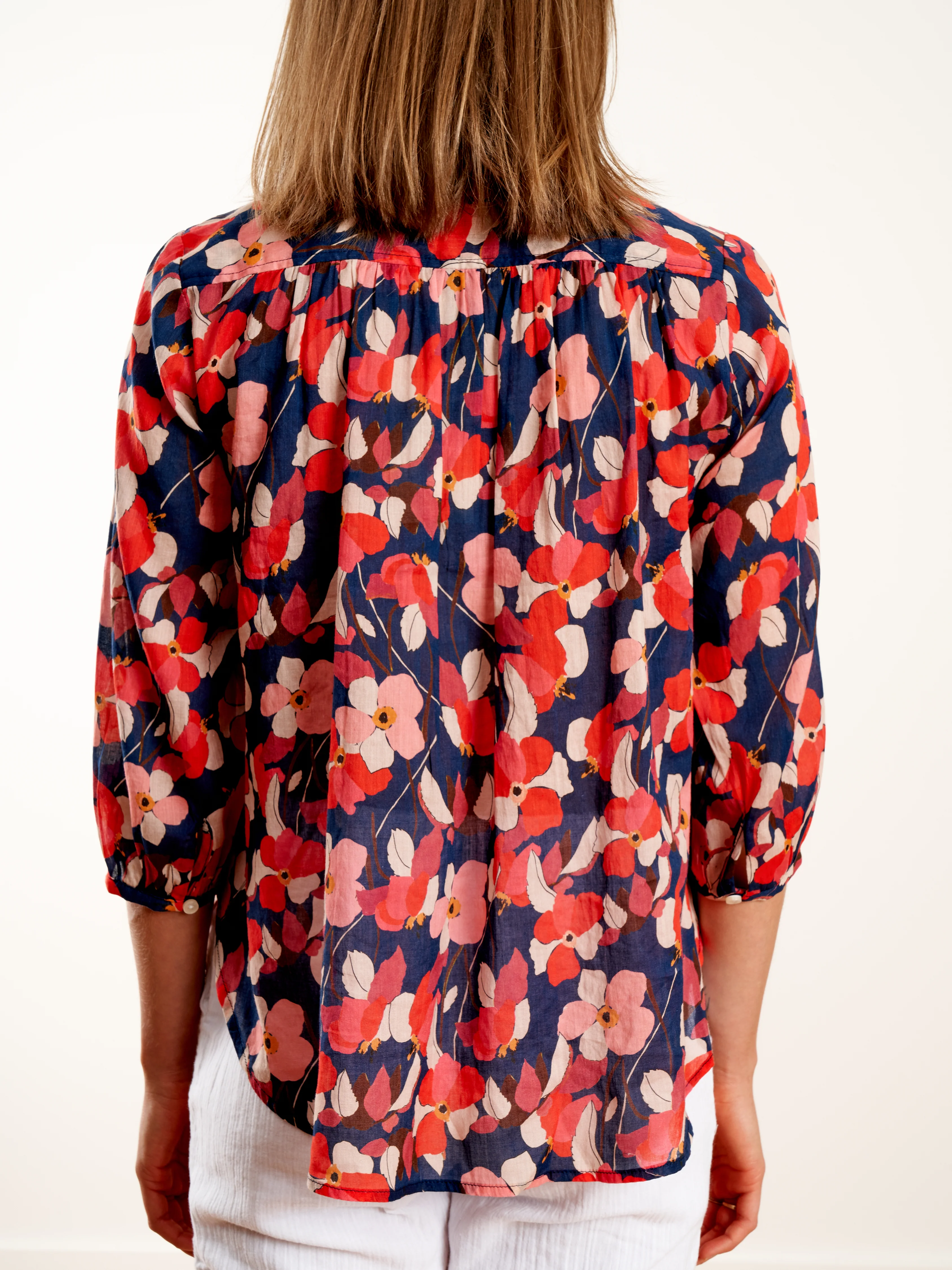 sara henley shirt - navy floral - Image 5