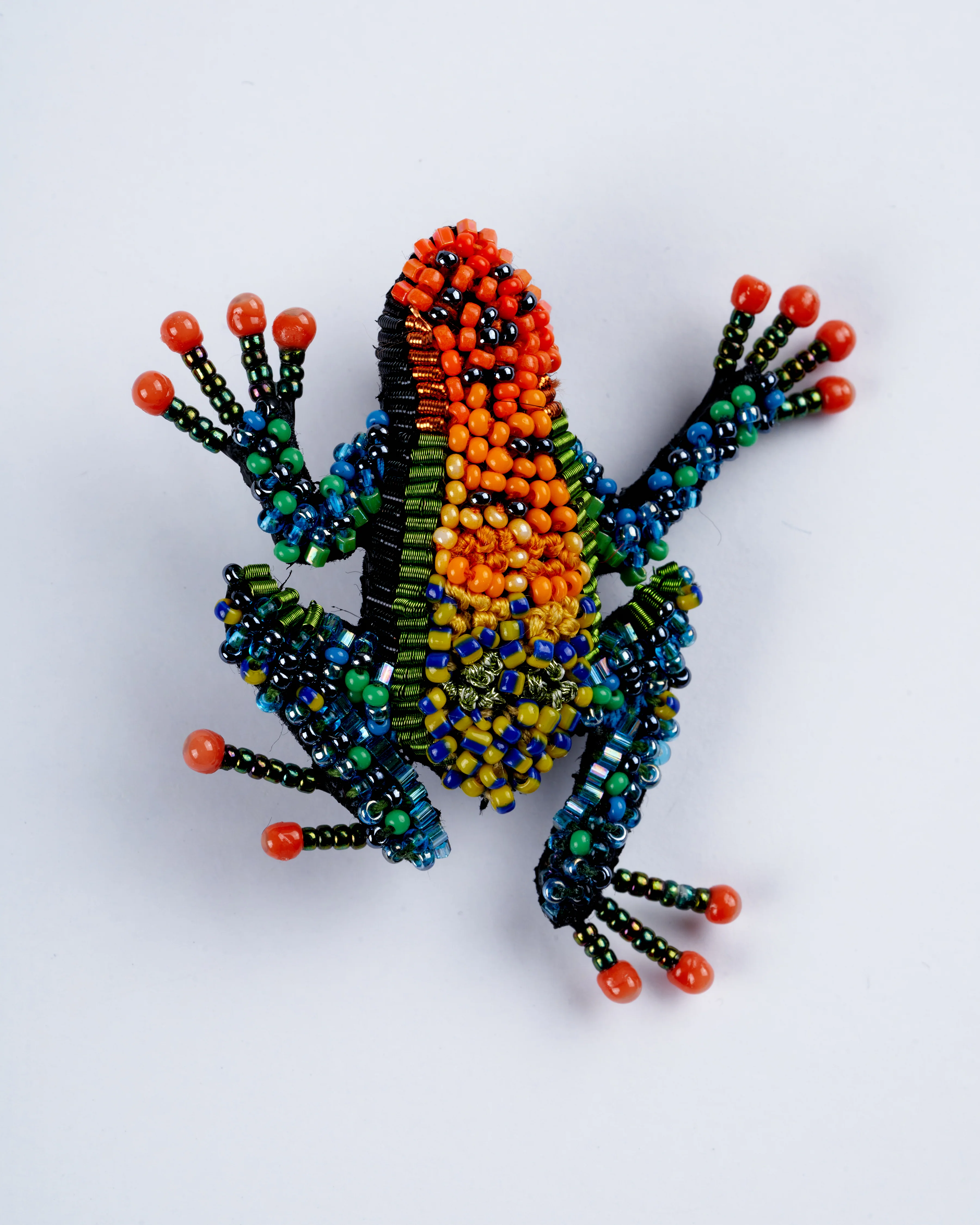 amazonian poison dart frog brooch - Image 2