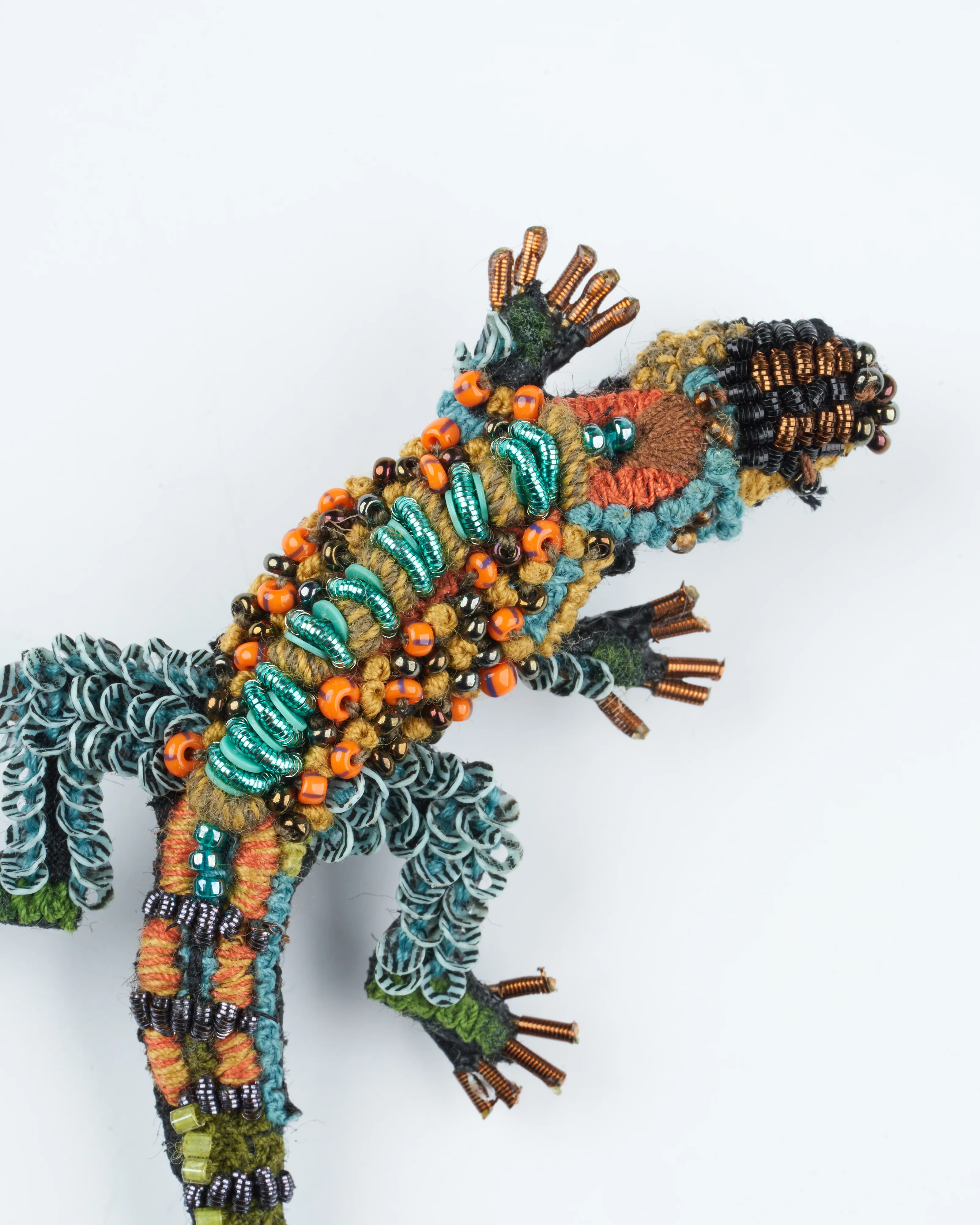 caiman lizard brooch pin - embroidery - Image 2