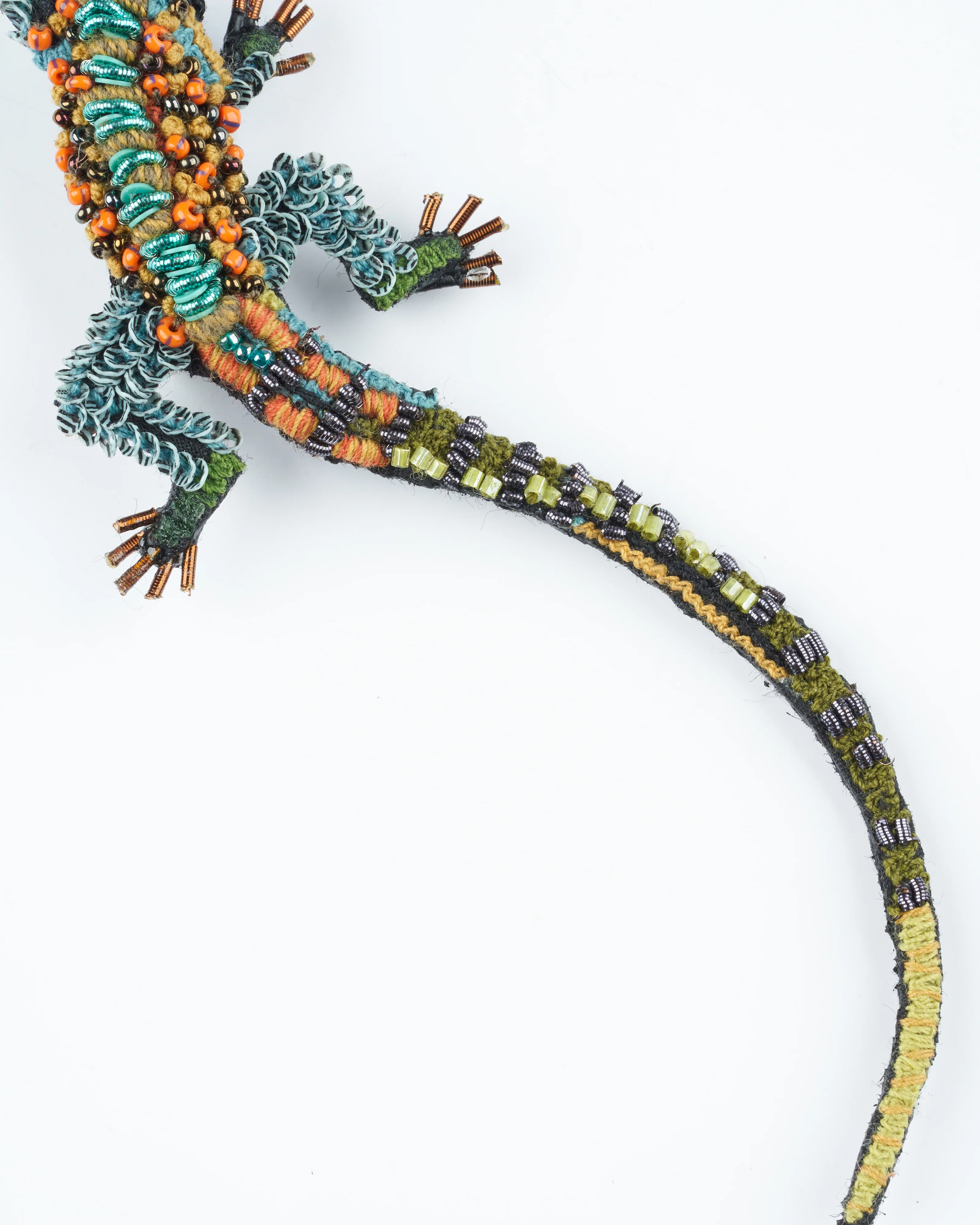 caiman lizard brooch pin - embroidery - Image 3