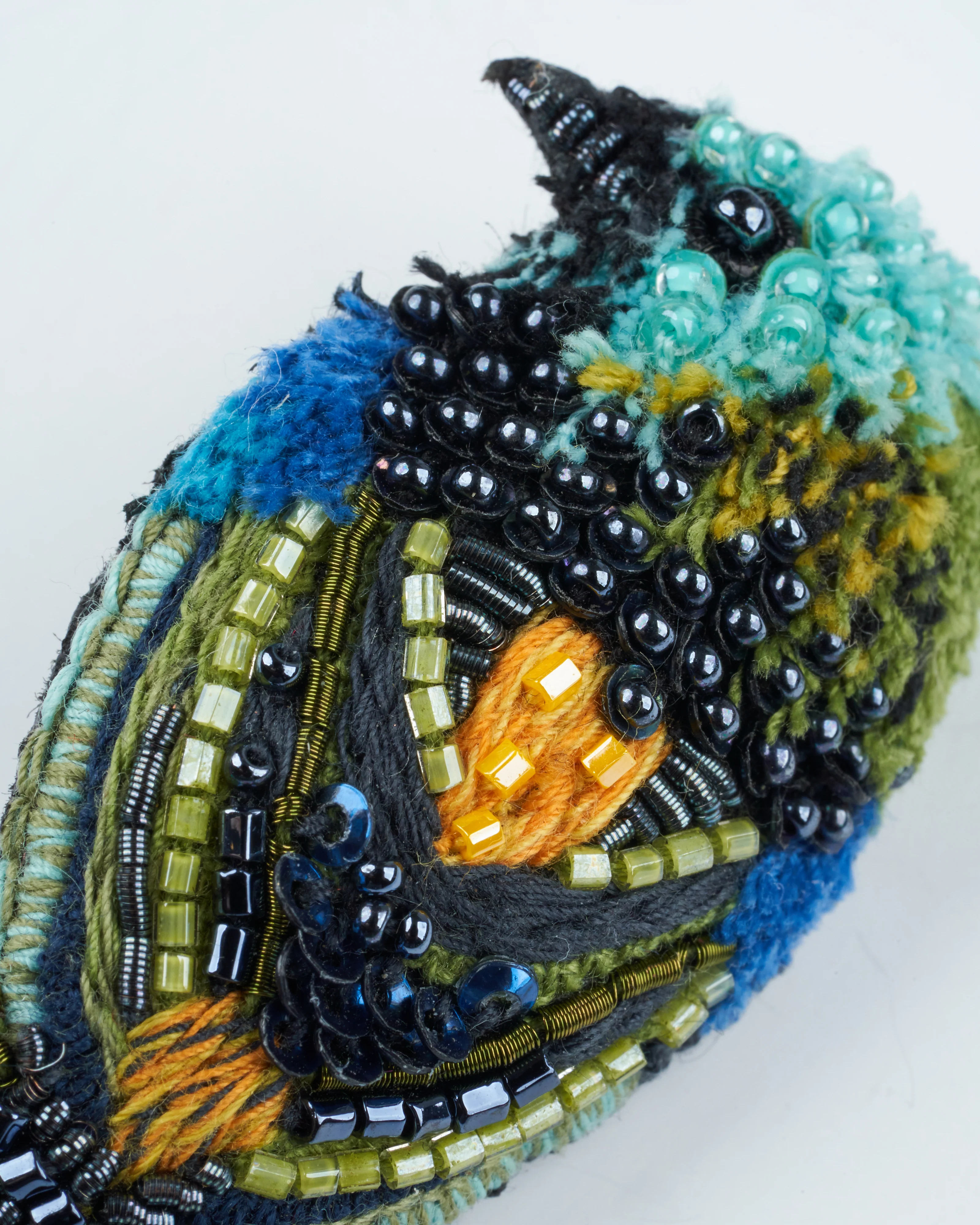 green headed tanager brooch pin - embroidery - Image 3