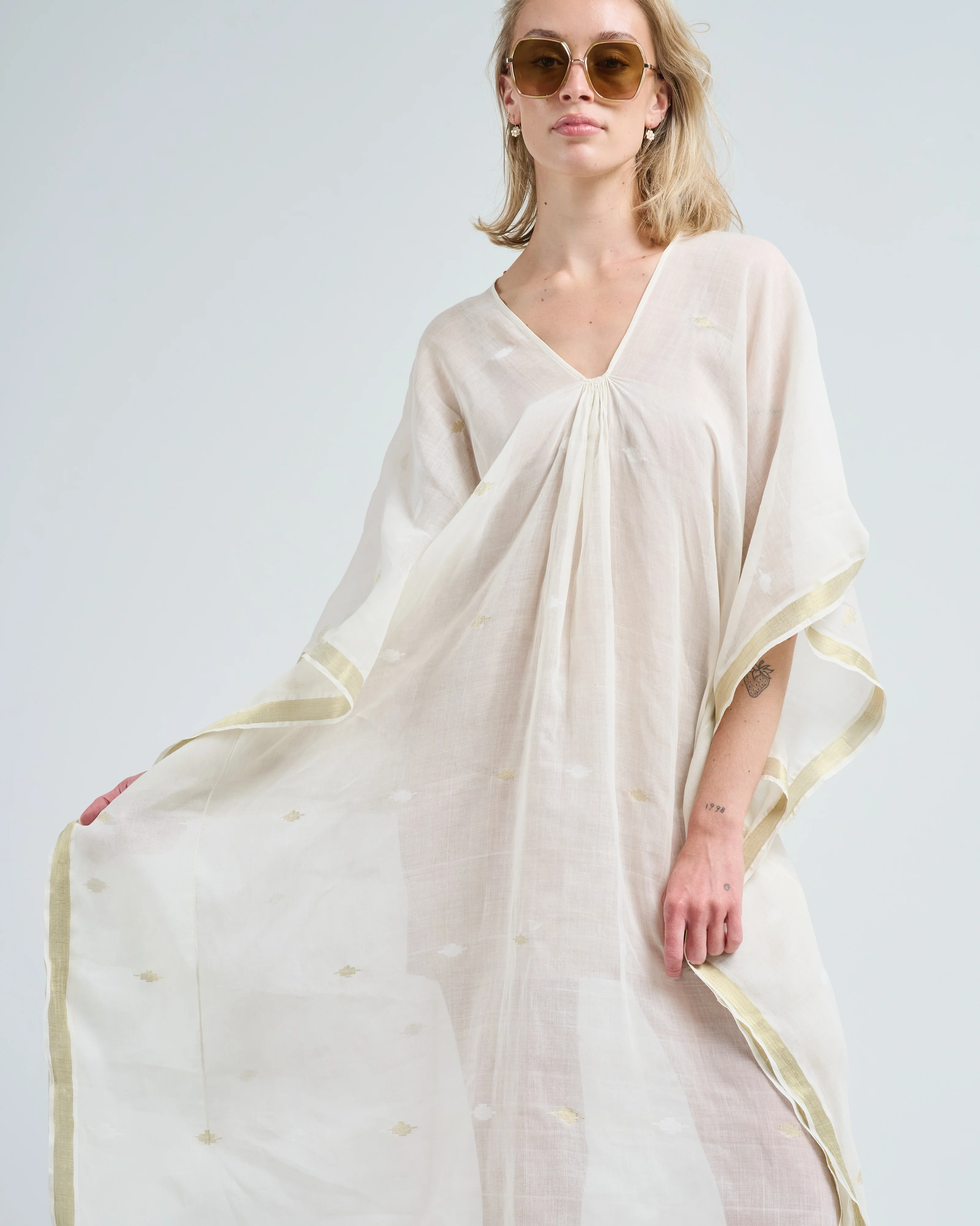 white with gold caftan - Image 5