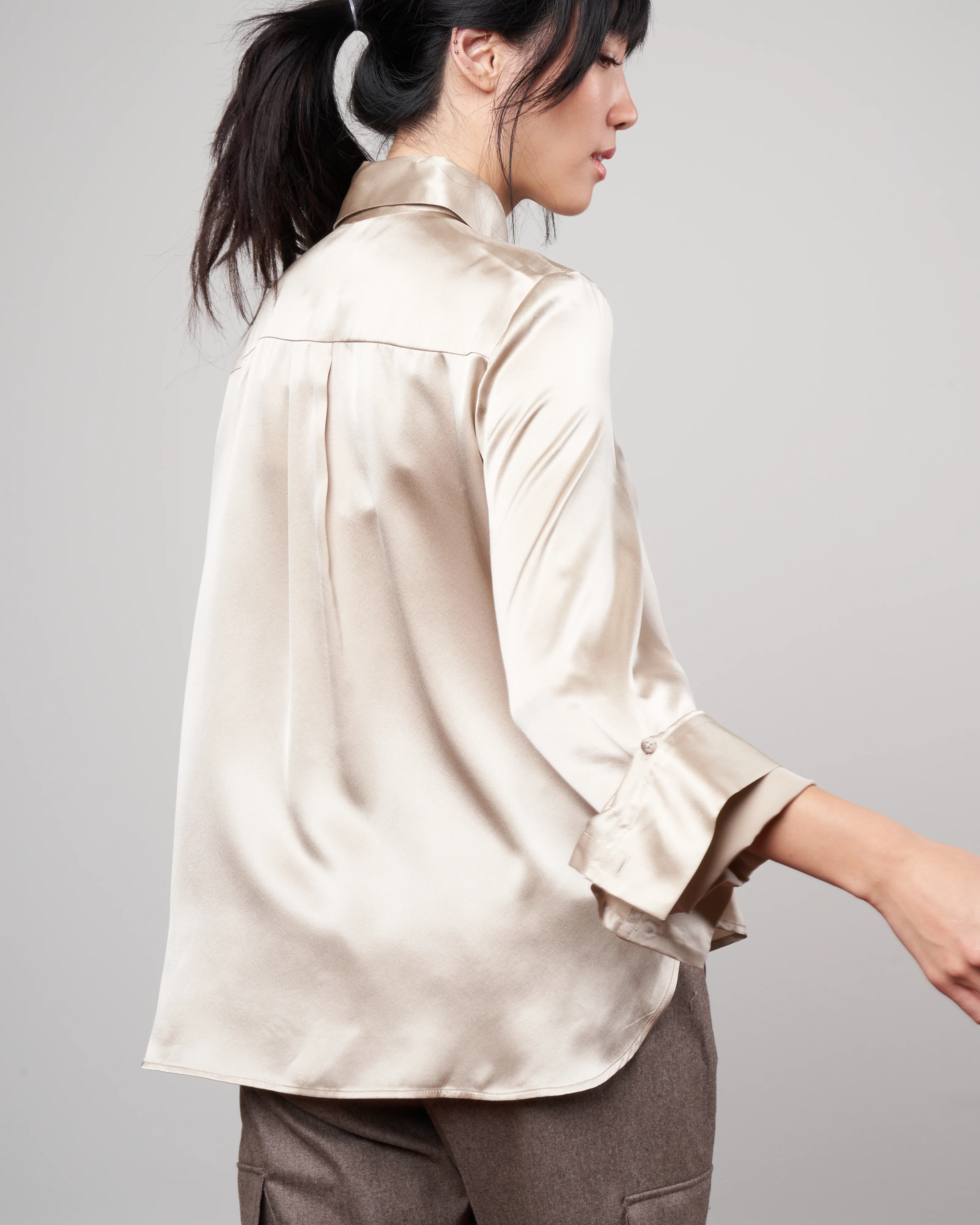 the boyfriend charmeuse shirt - champagne - Image 4