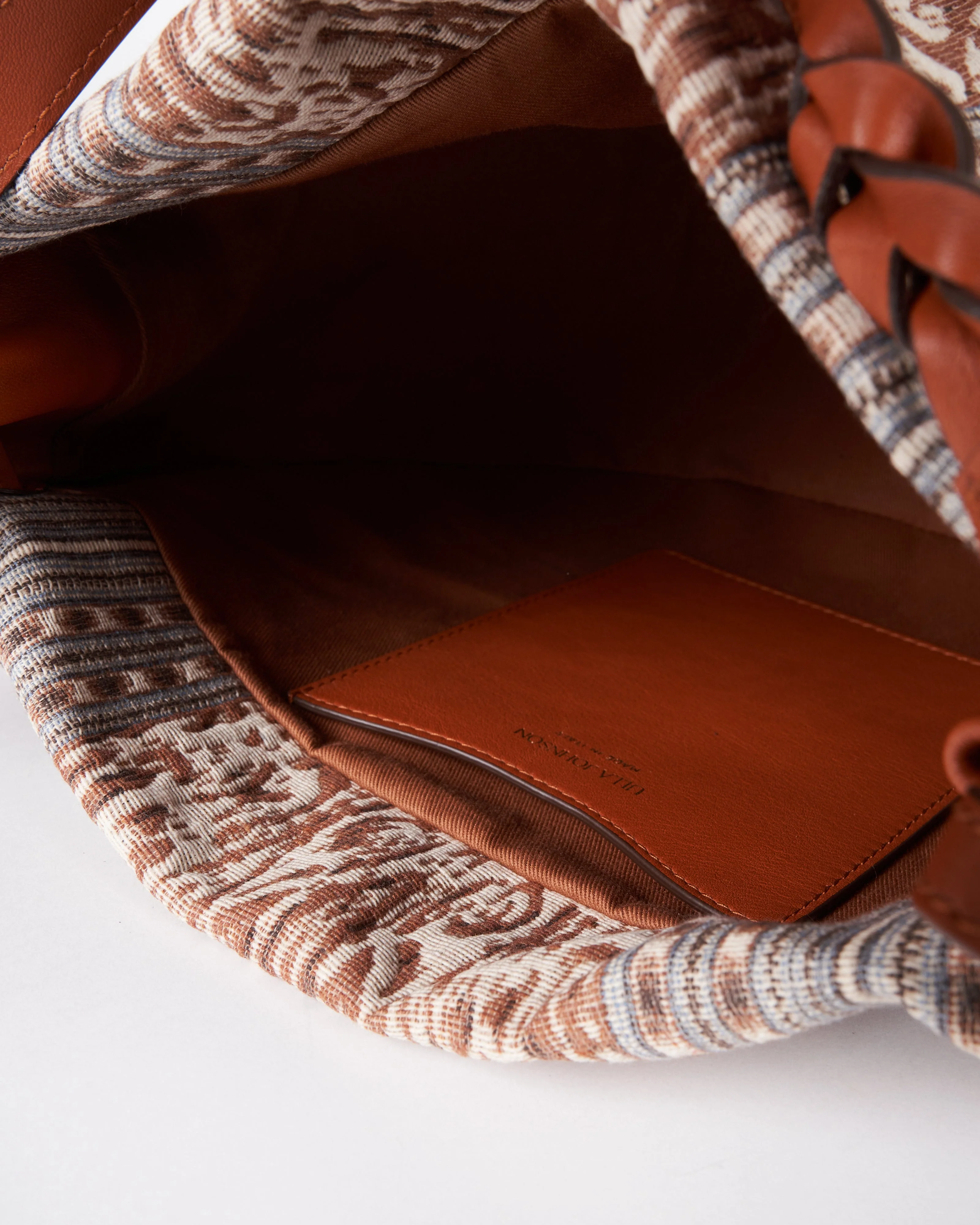 hilma bucket - adobe adb - Image 4