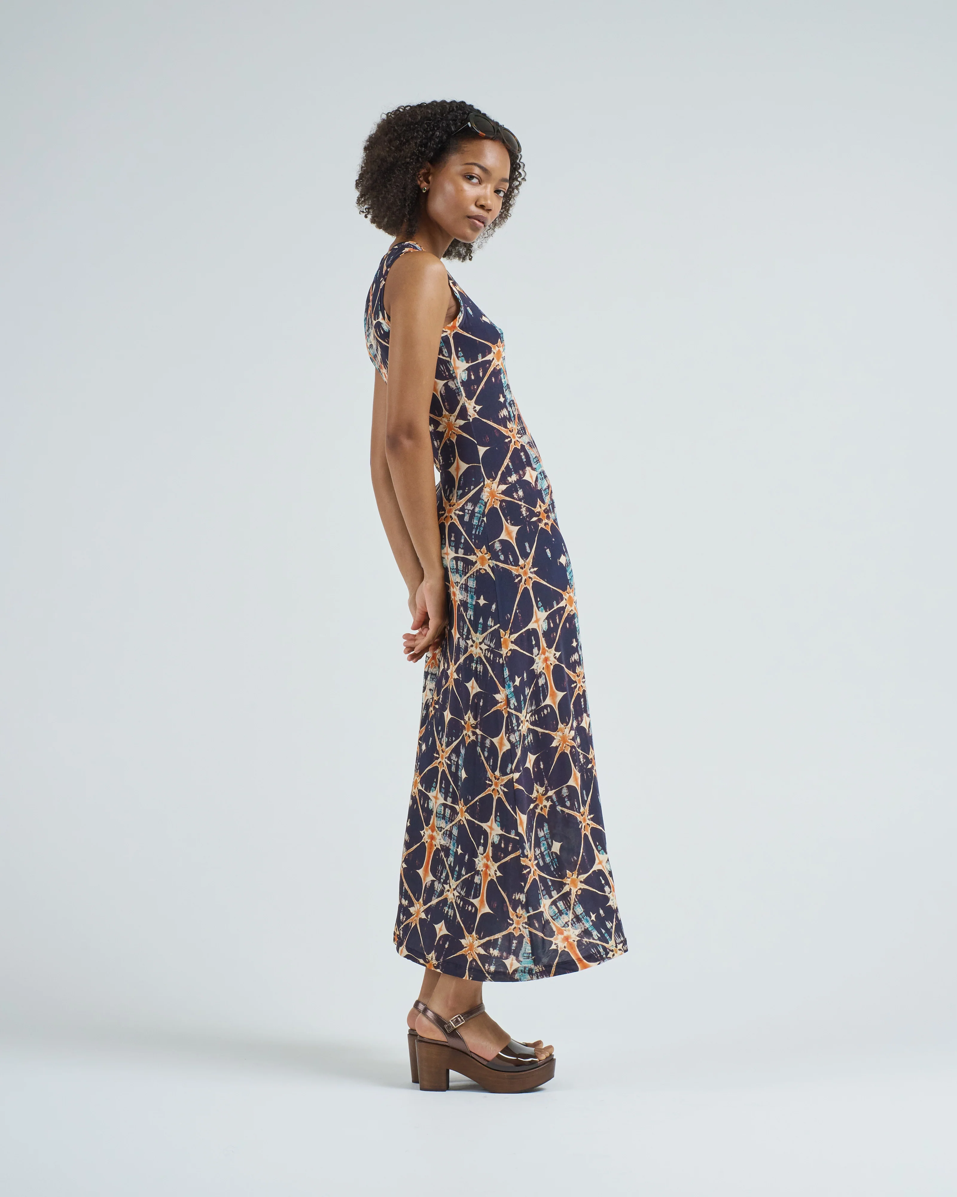 orla sleeveless midi dress - Image 4