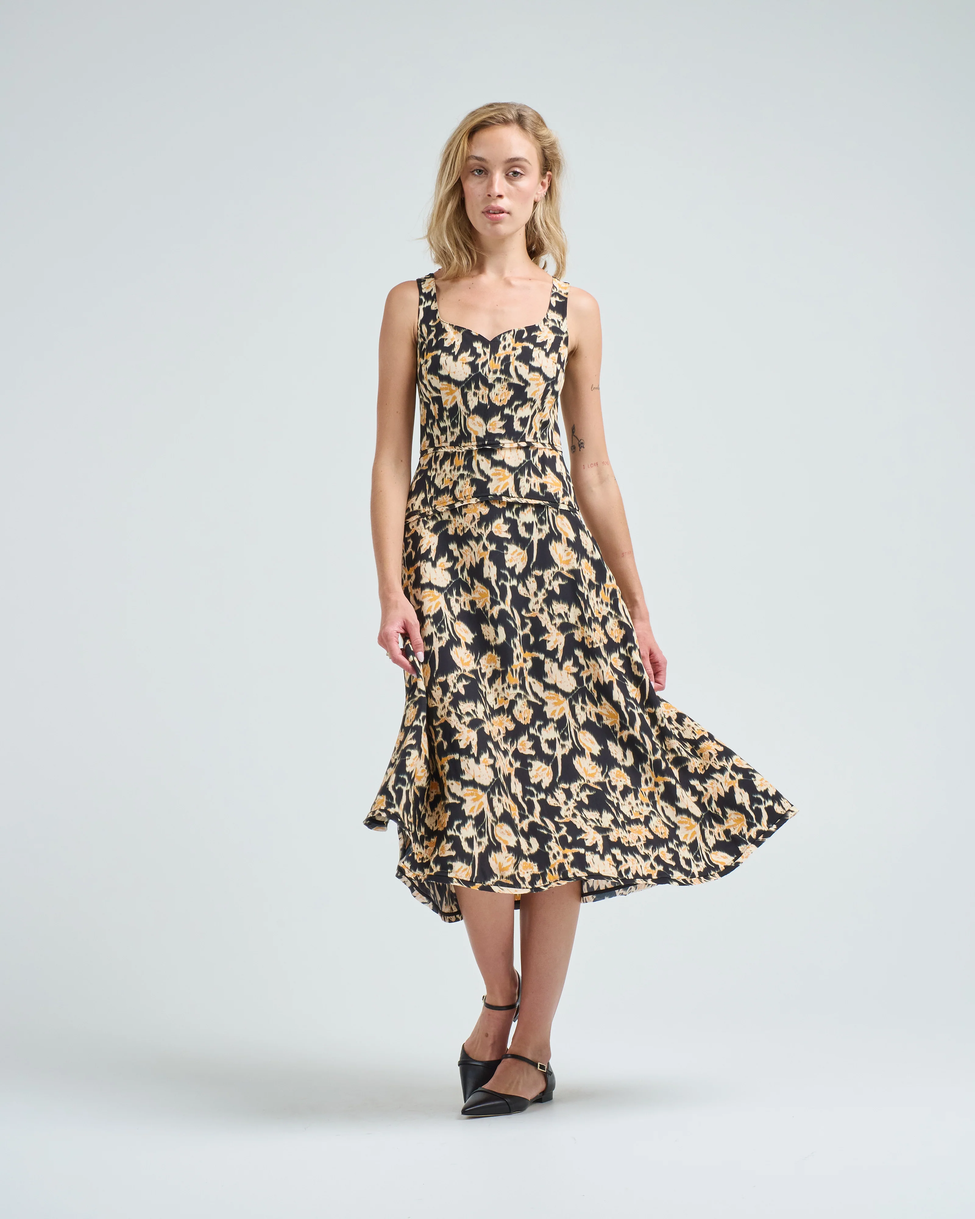 vivi sweetheart neckline midi dress - Image 2