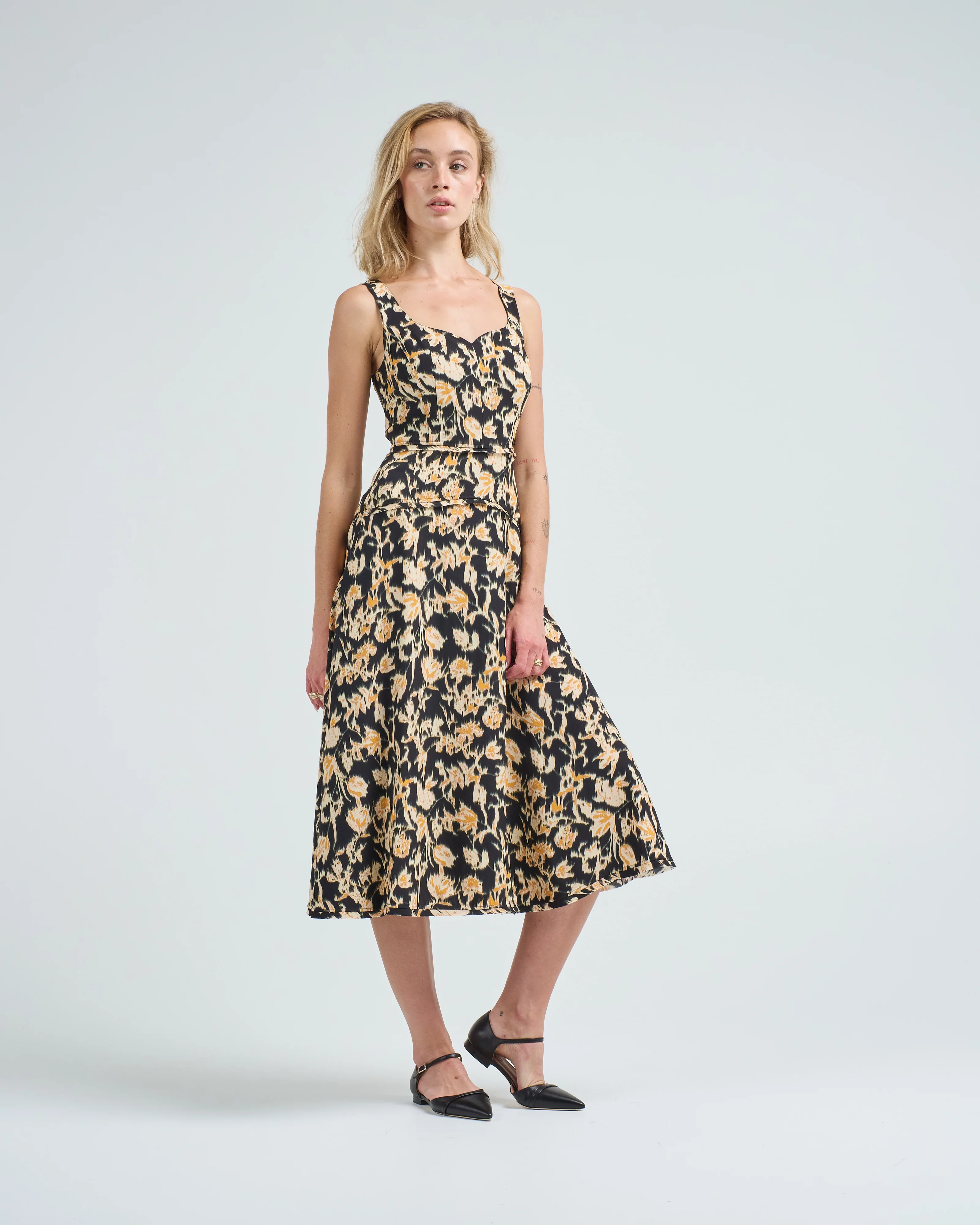 vivi sweetheart neckline midi dress - Image 3