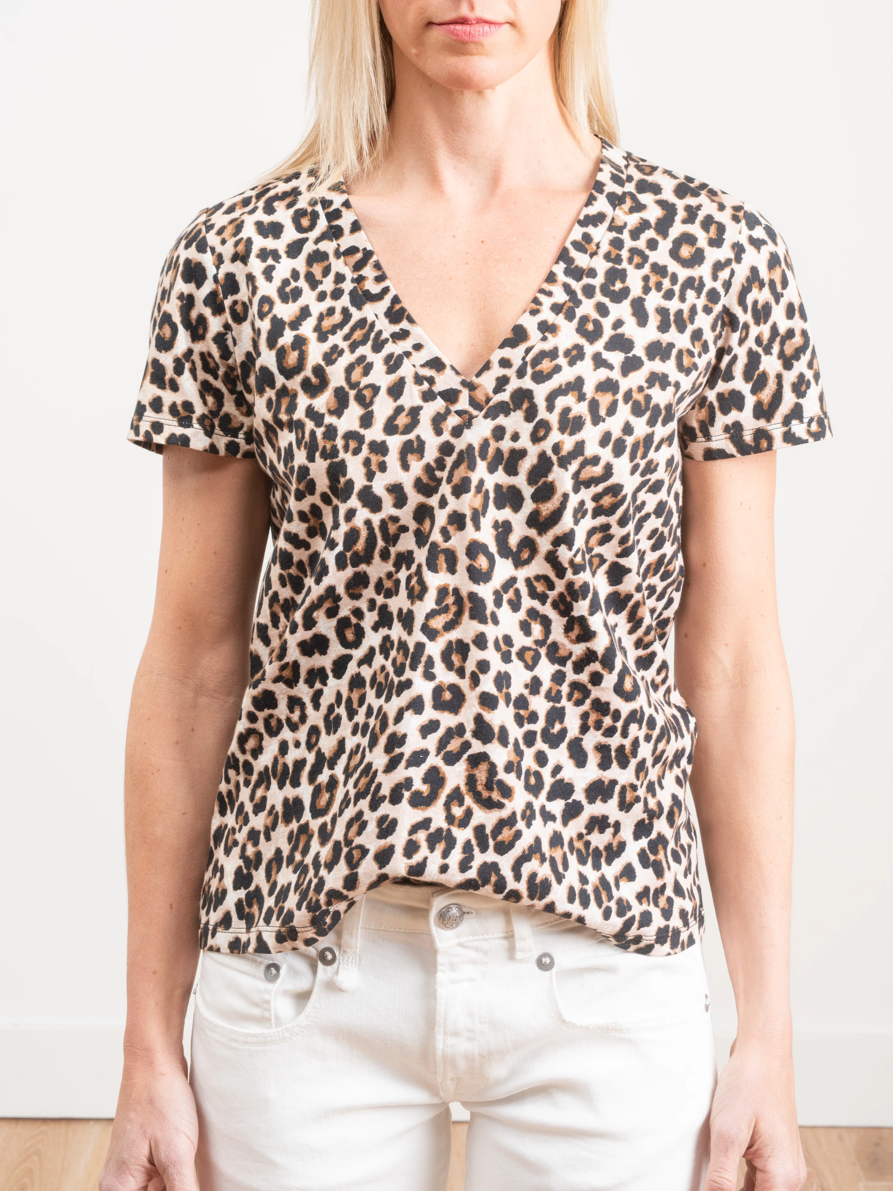 saniya v-neck tee - Image 3