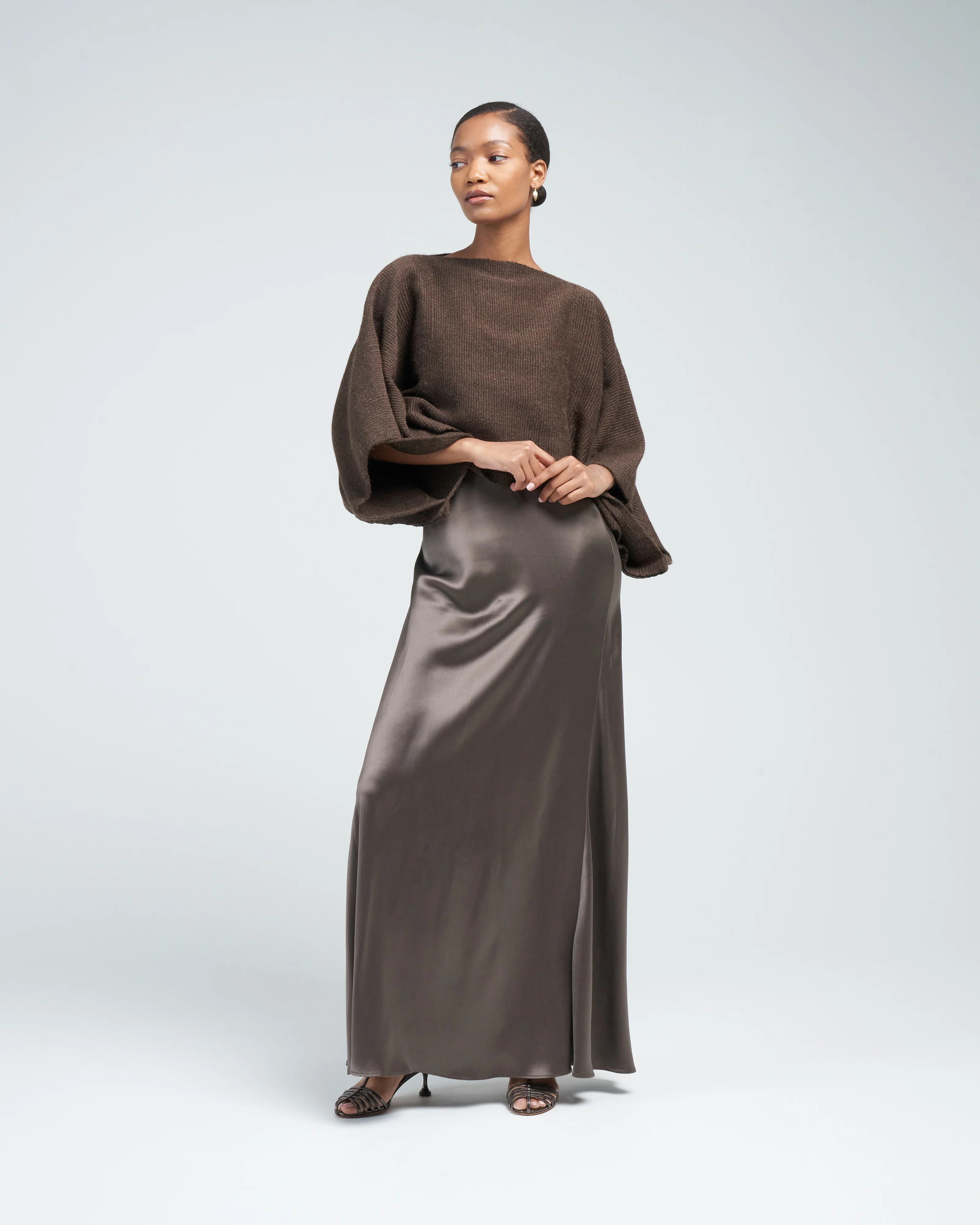 alpaca crop top - chocolate - Image 2