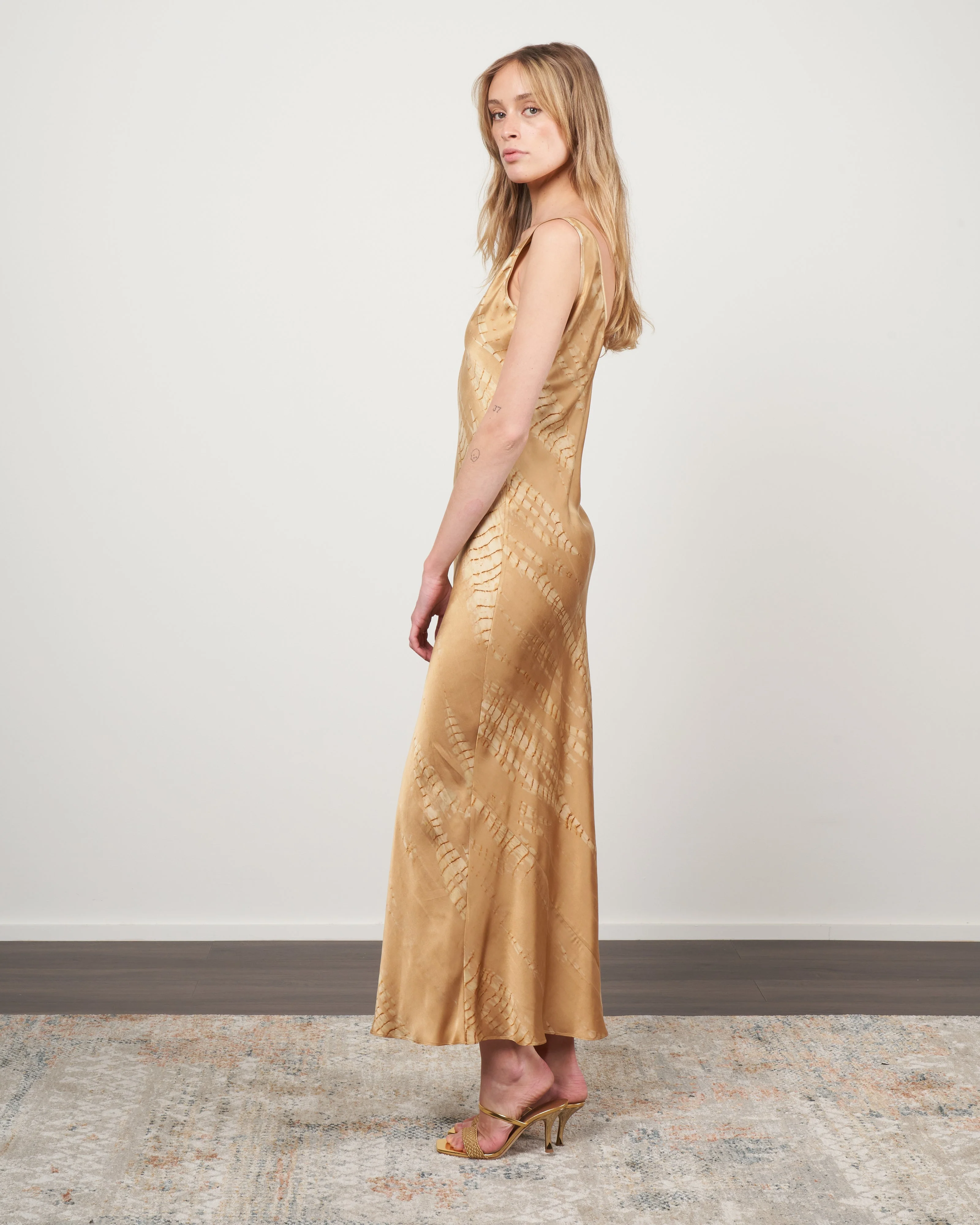 double v tie dye dress - gold silk - Image 2