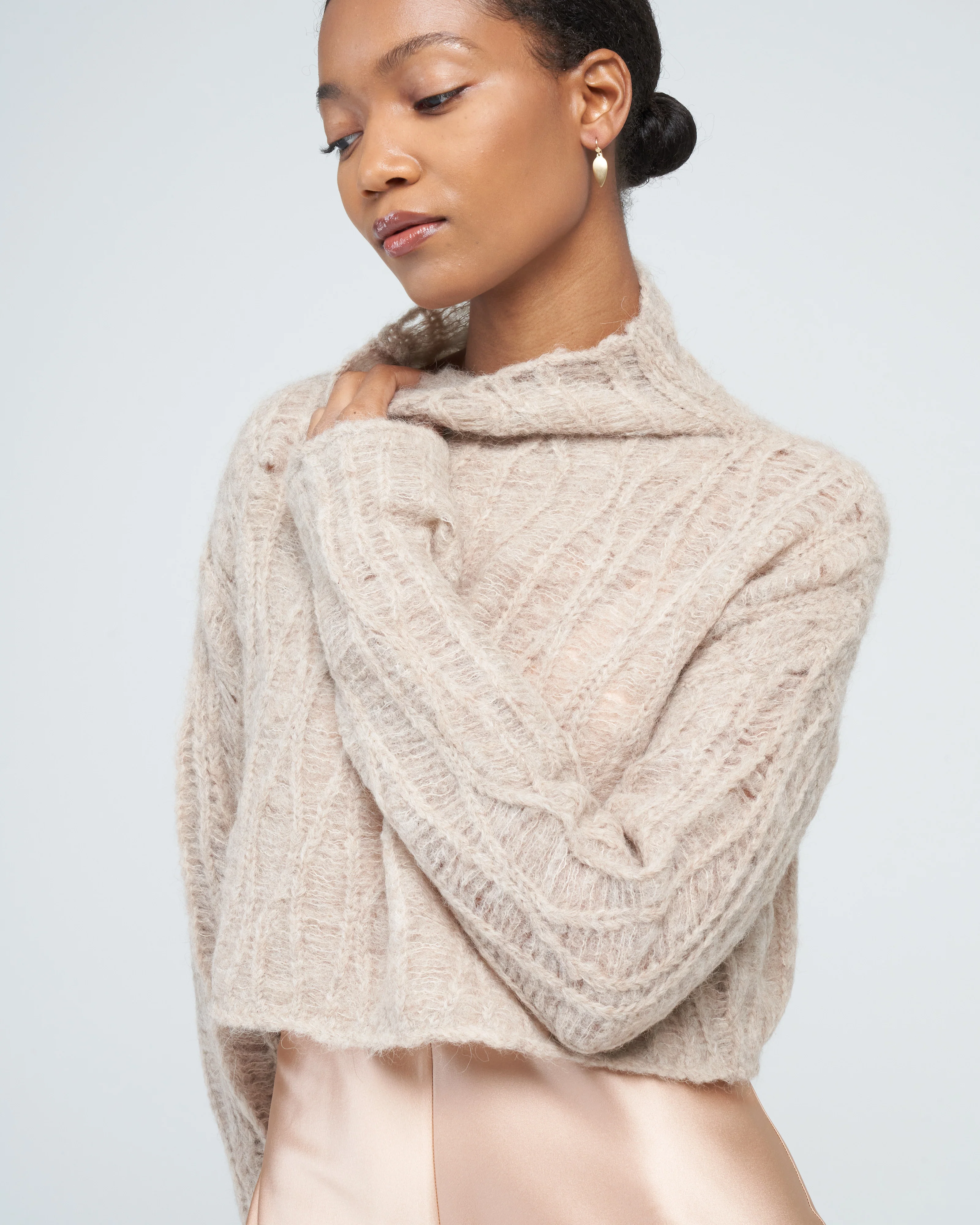manos crop sweater - champagne - Image 5