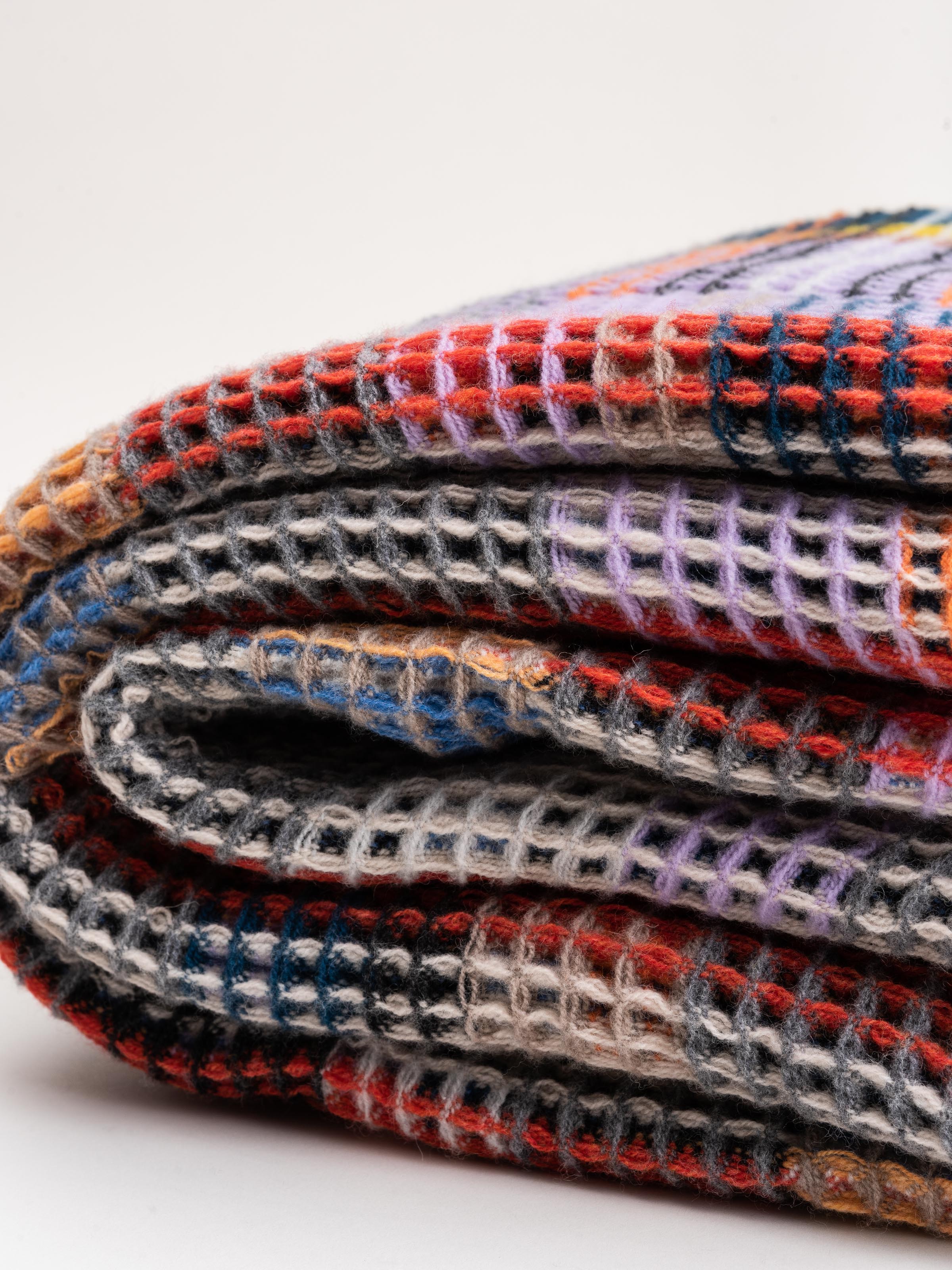 brunel large lambswool honeycomb throw - Image 2