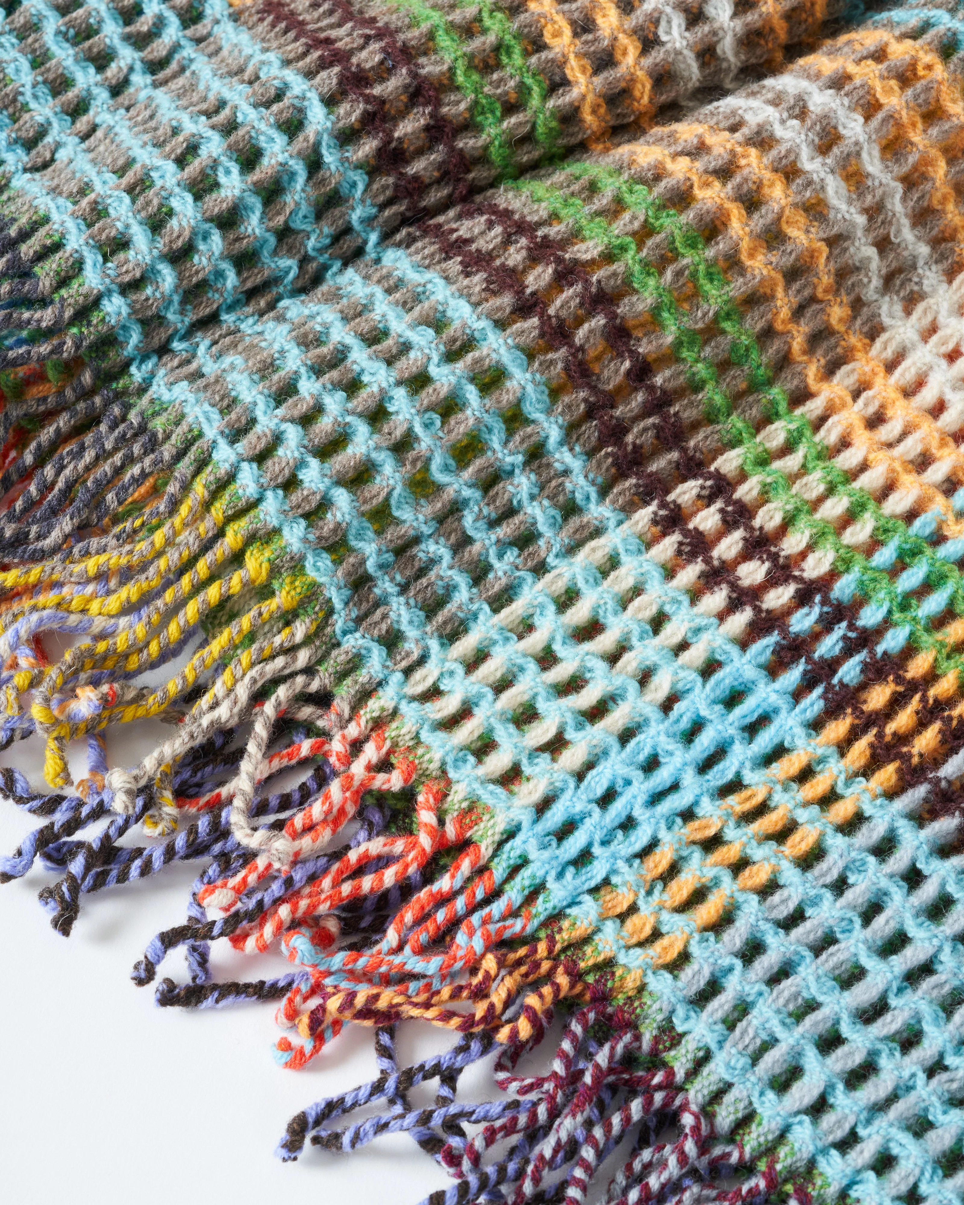 wilding honeycomb throw - Image 3