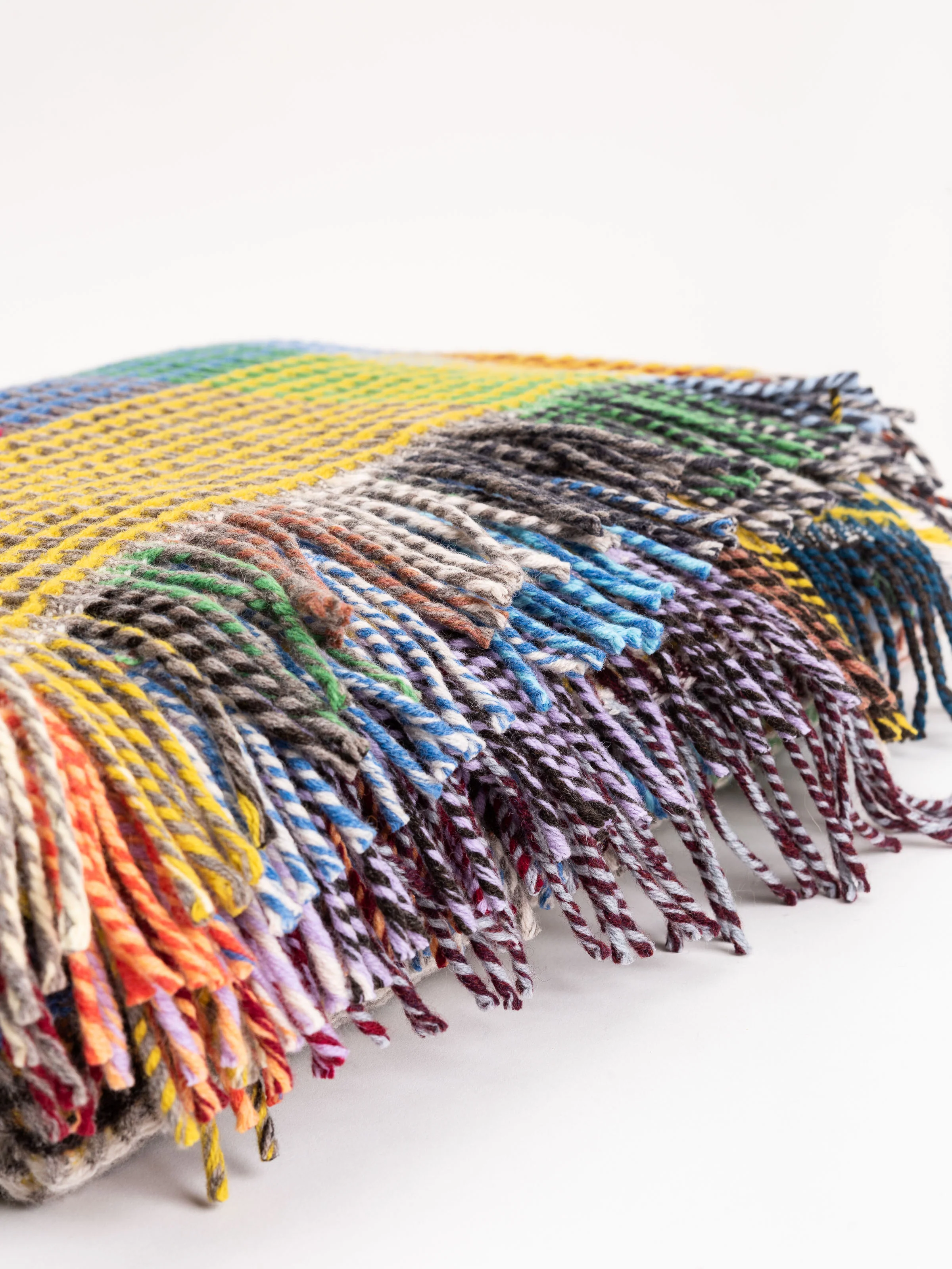 jeremiah small lambswool honeycomb throw - Image 2