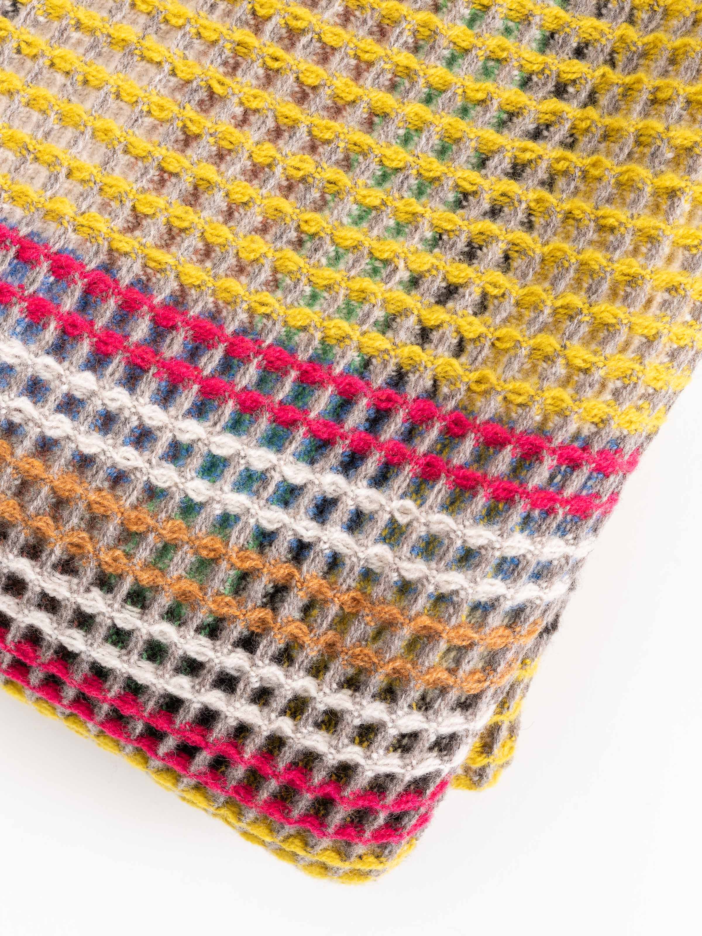 jeremiah small lambswool honeycomb throw - Image 4