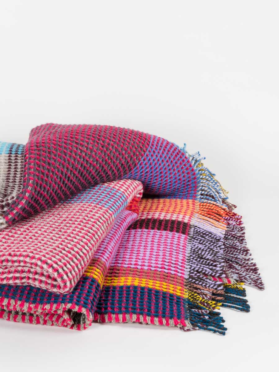 large virginia throw - pink multi - Image 3