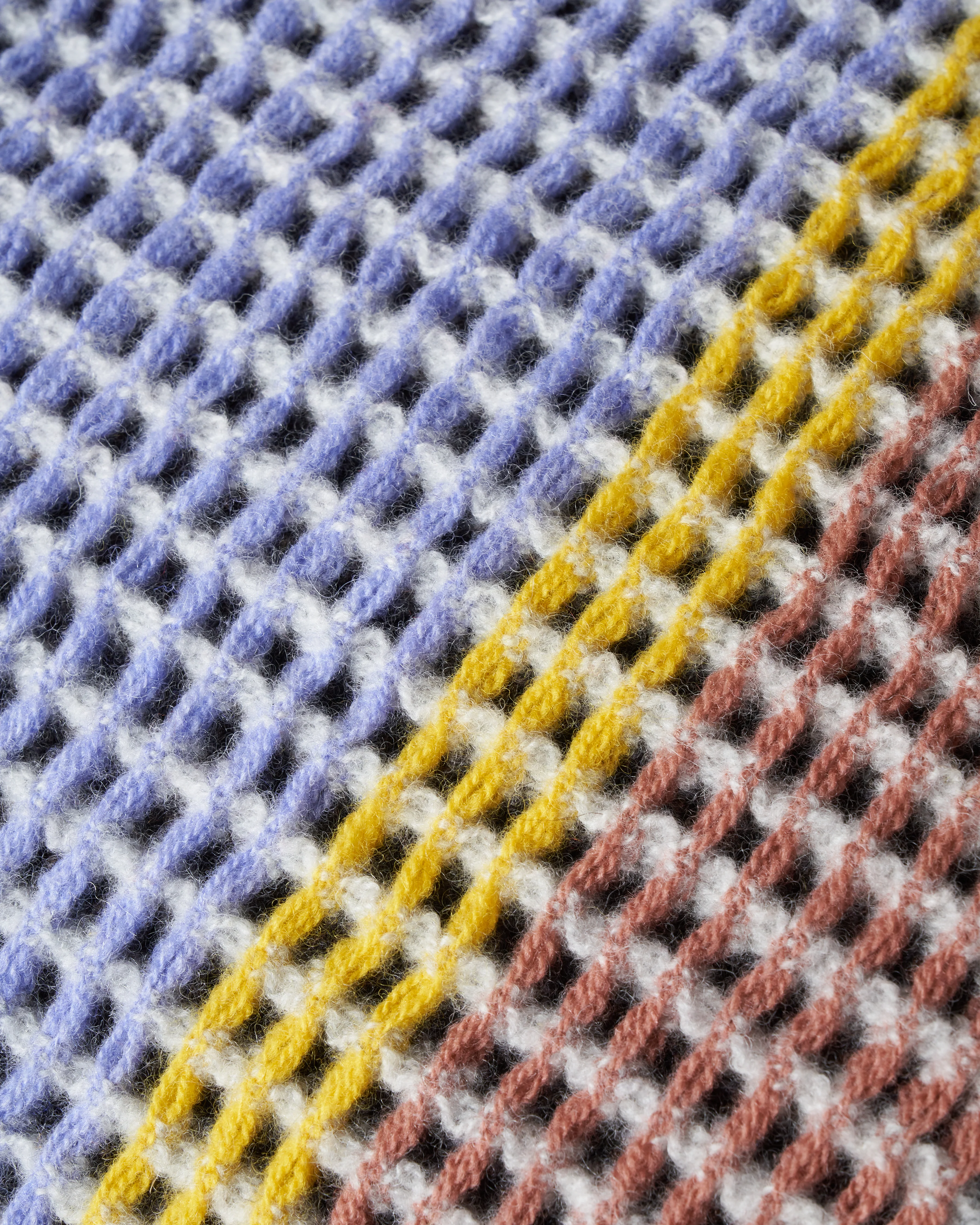 octavia honeycomb throw - dark - Image 5