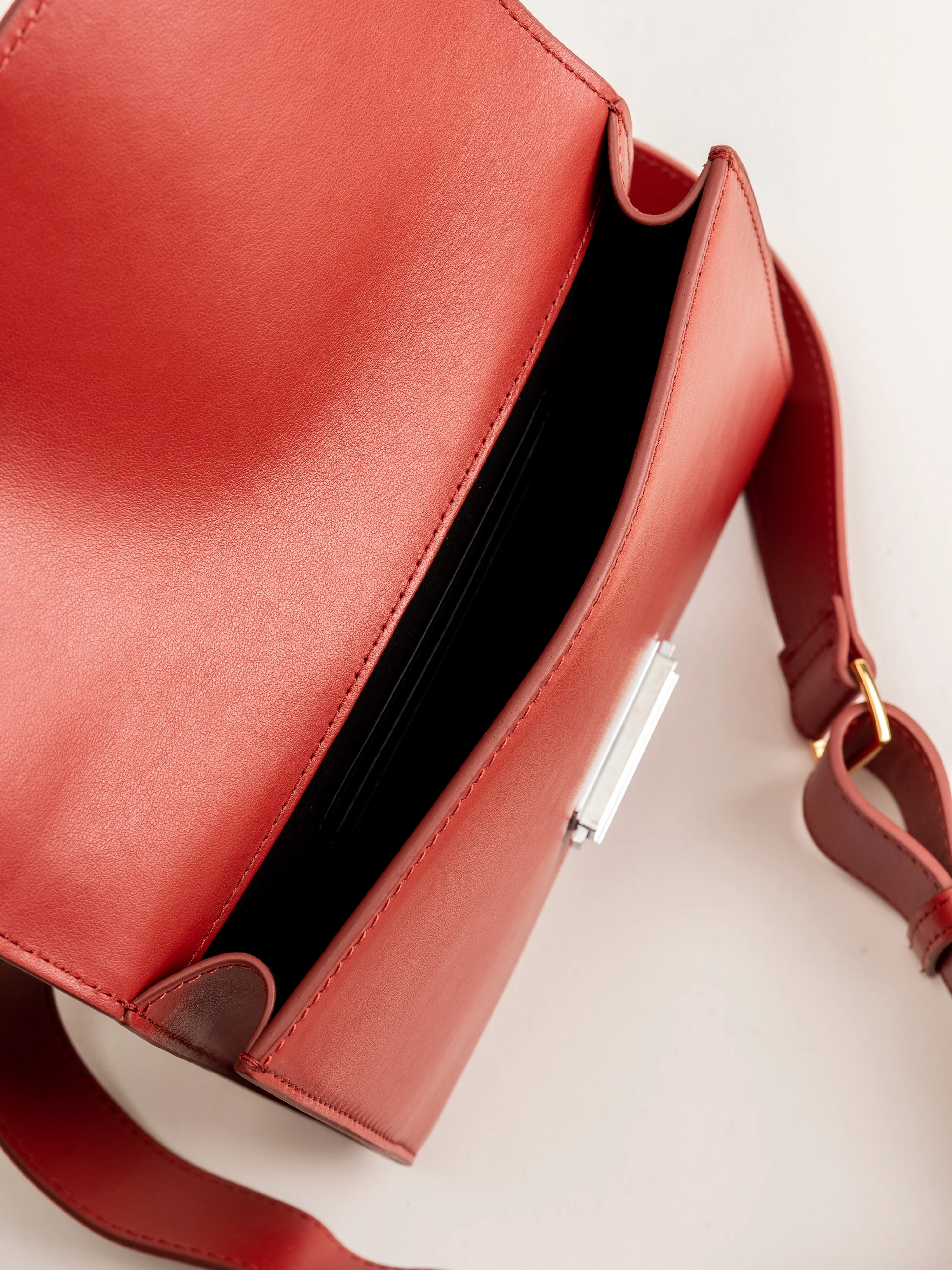 corzo belt bag- brownstone - Image 5
