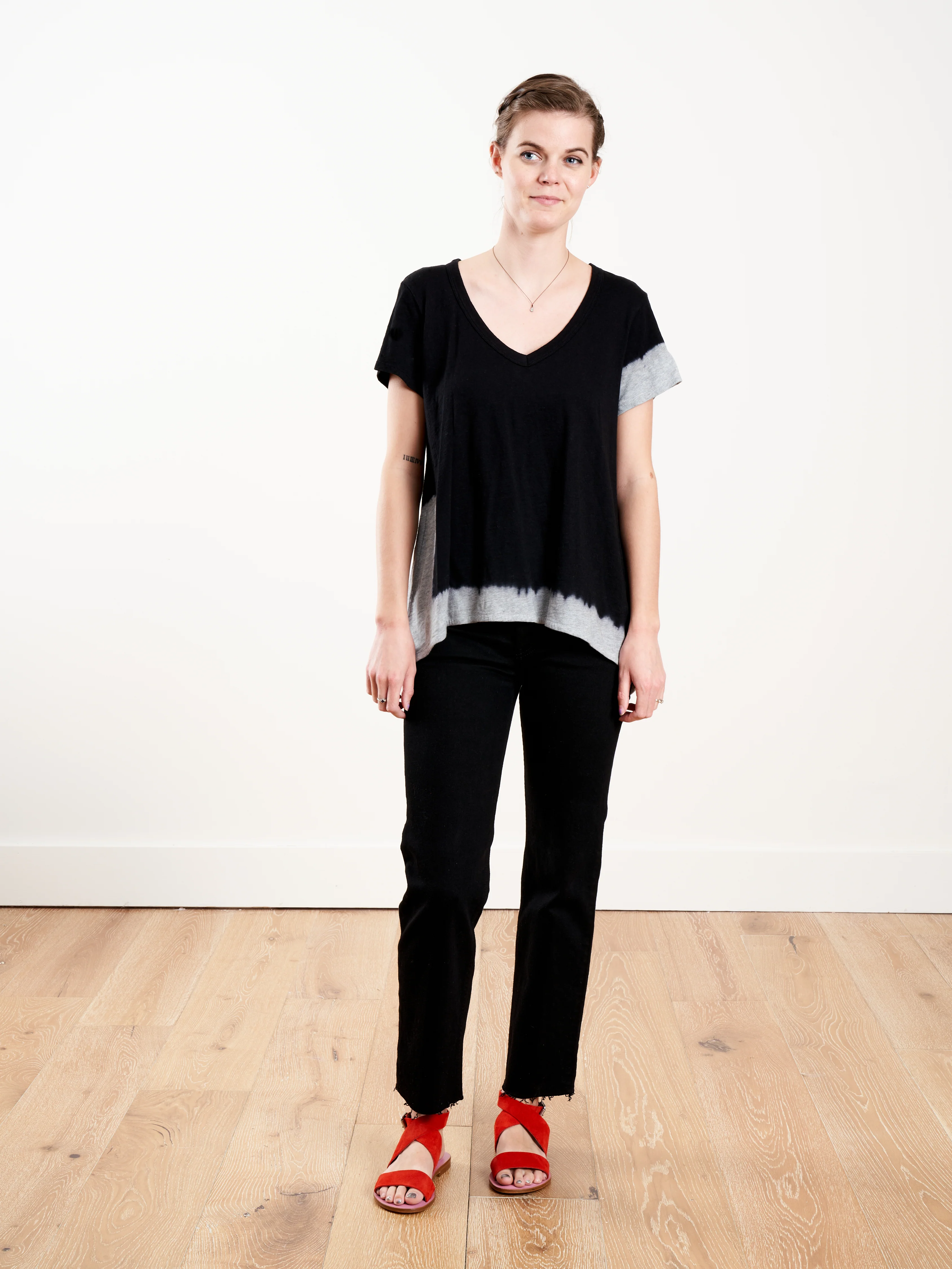 deep v-neck contrast corner tee - blk/grey - Image 2