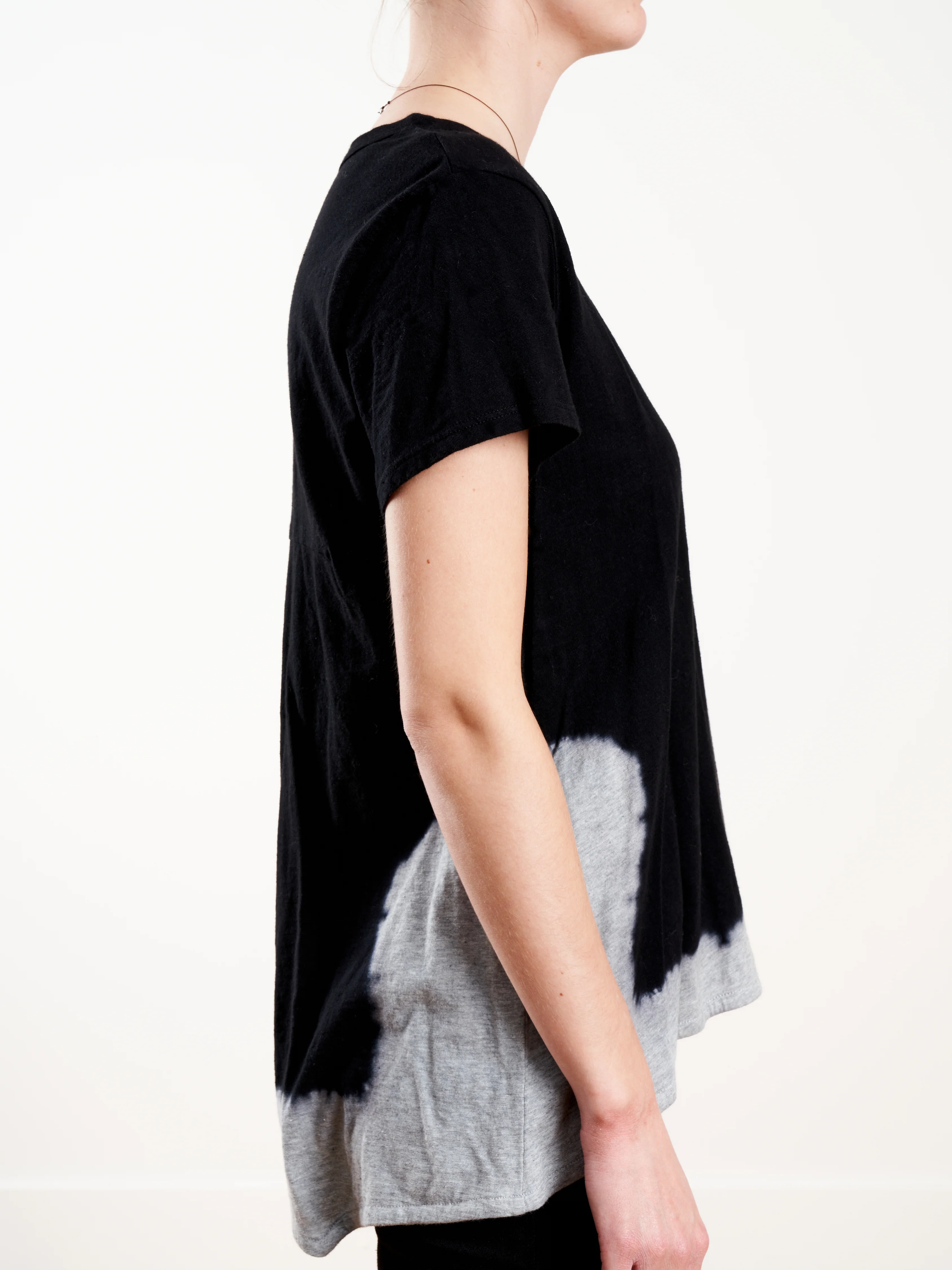deep v-neck contrast corner tee - blk/grey - Image 4