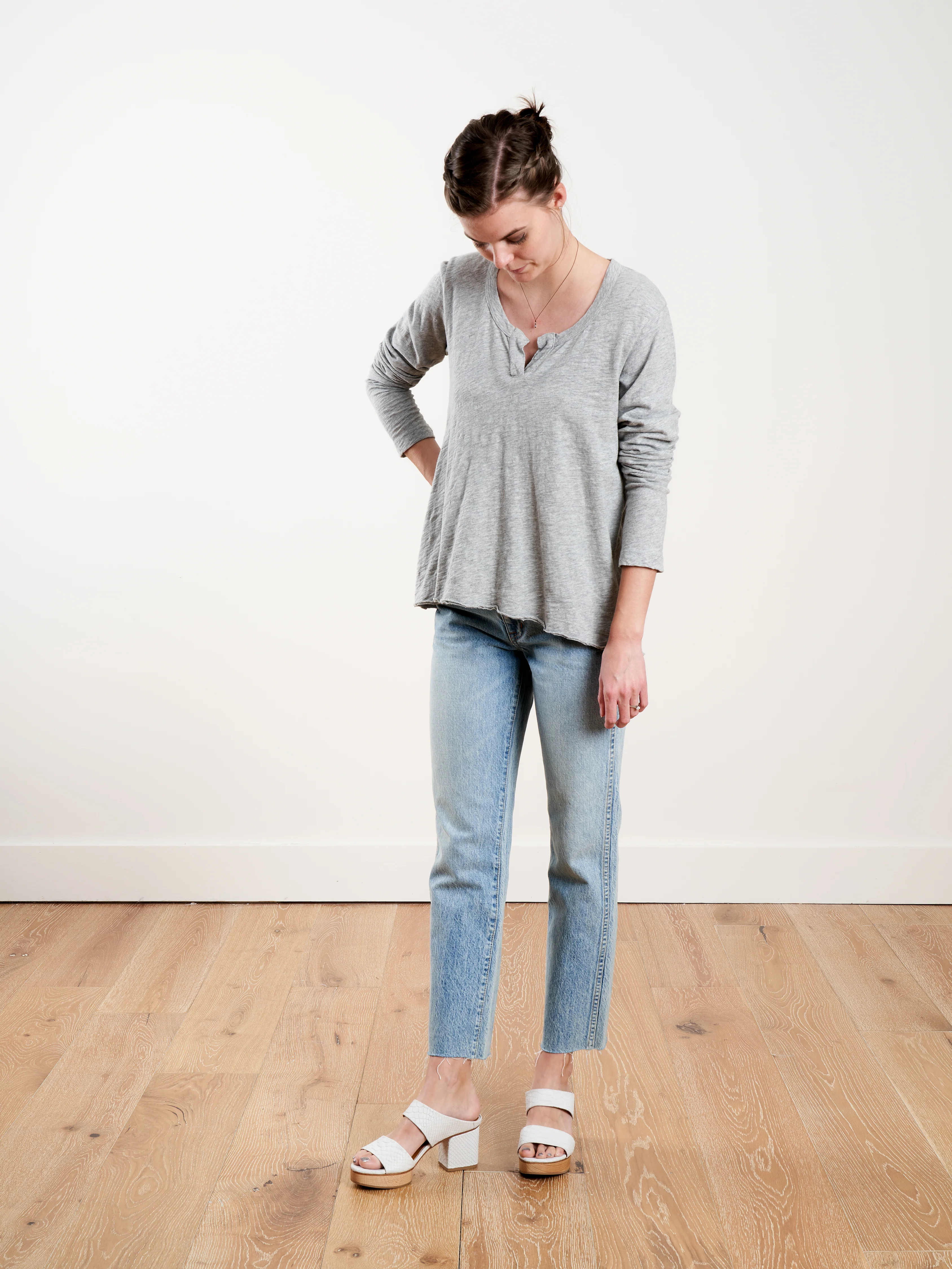 l/s hi-low shrunken placket tee - gray heather - Image 2