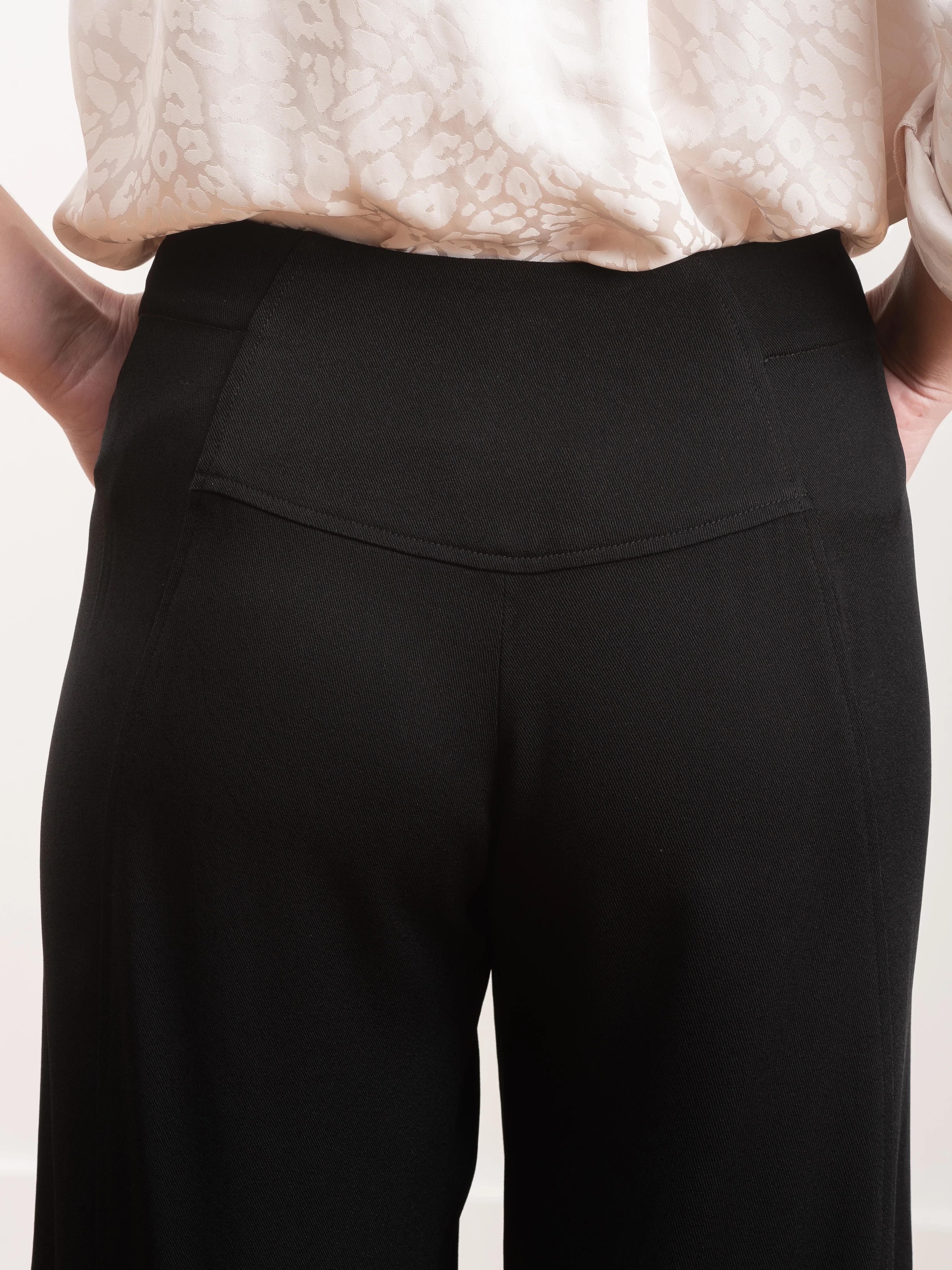 circle pant - black - Image 4