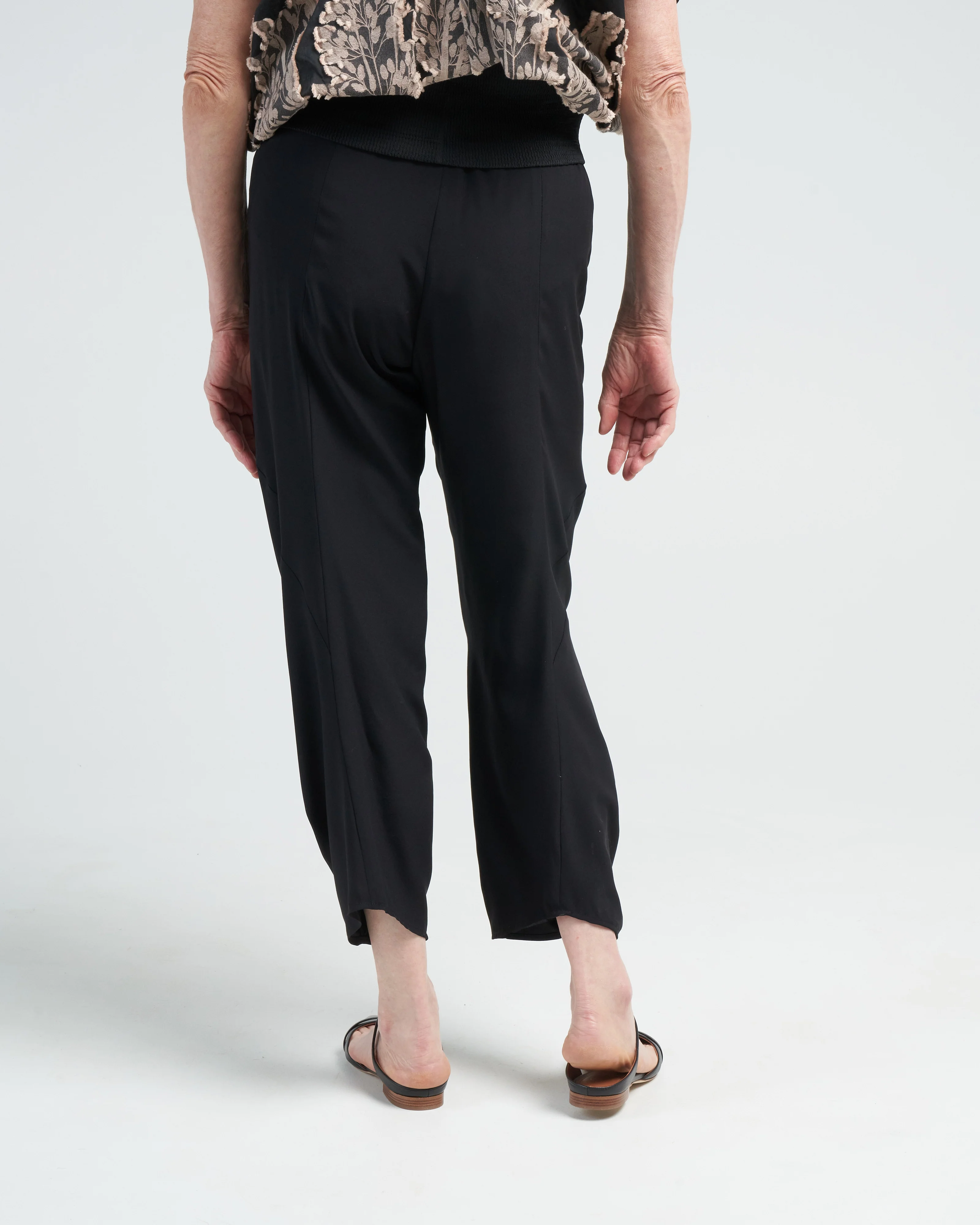 cropped akeo pant silk charmeuse - black - Image 4