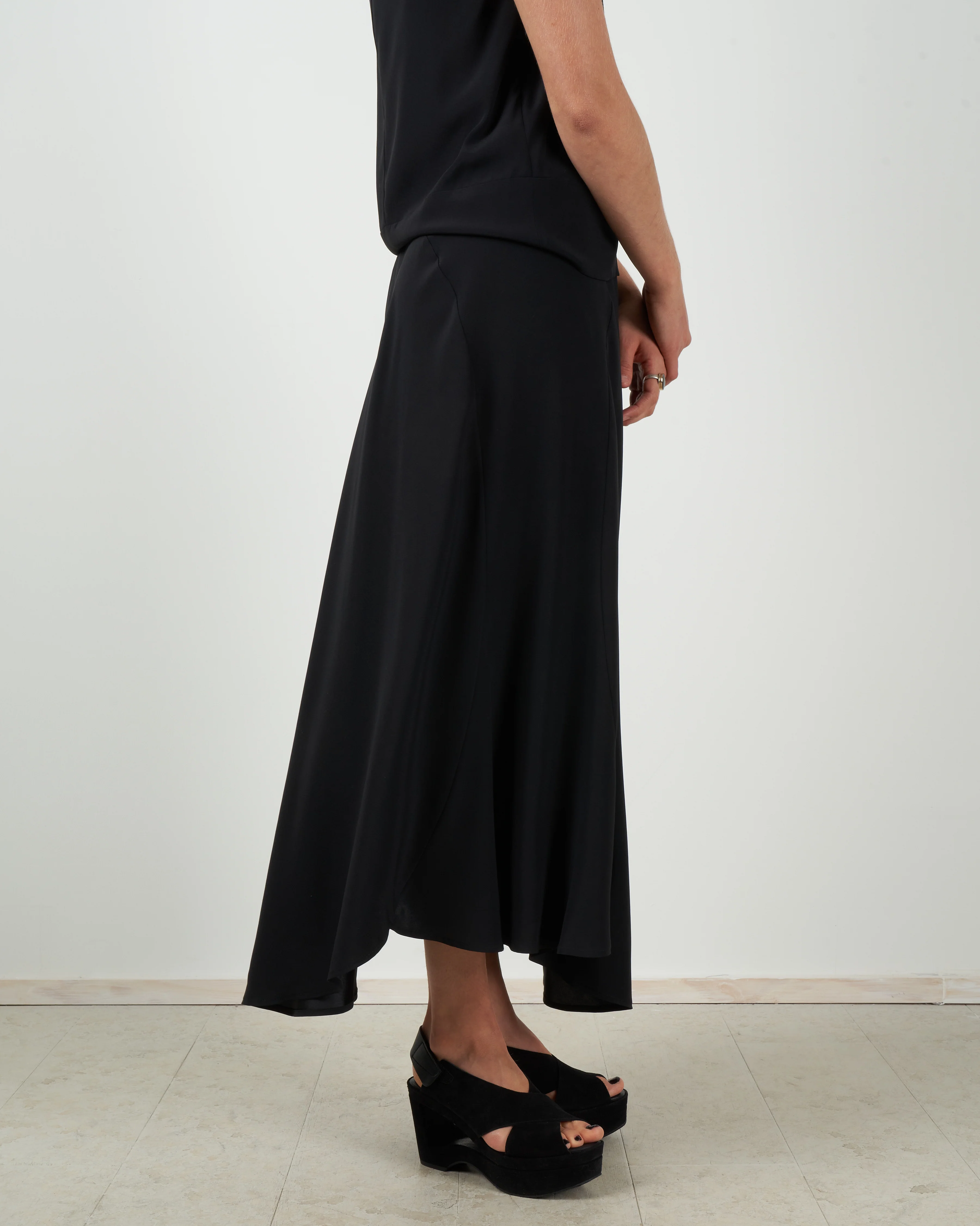 double circle skirt - black - Image 2