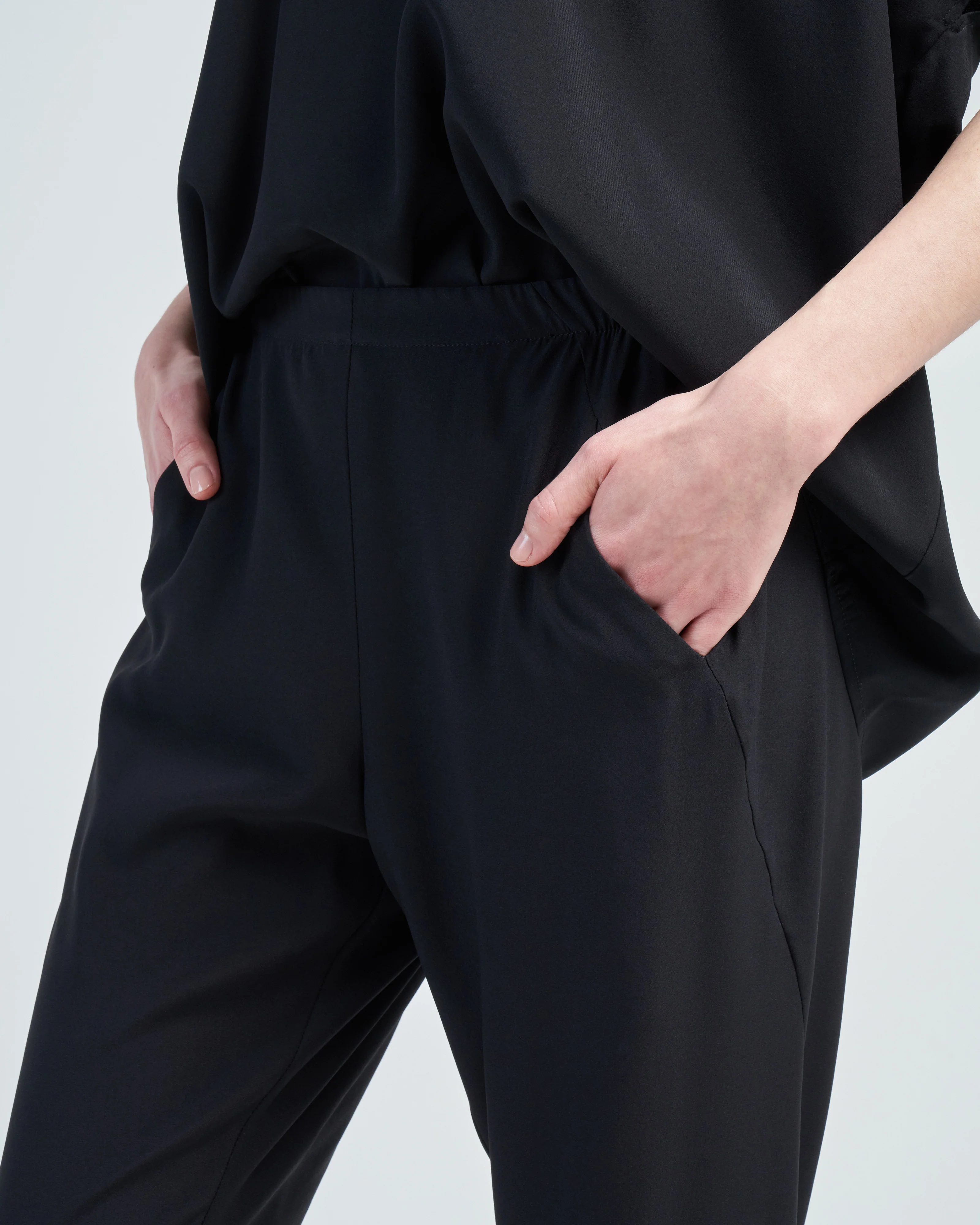 gabi trouser silk charmeuse - Image 5