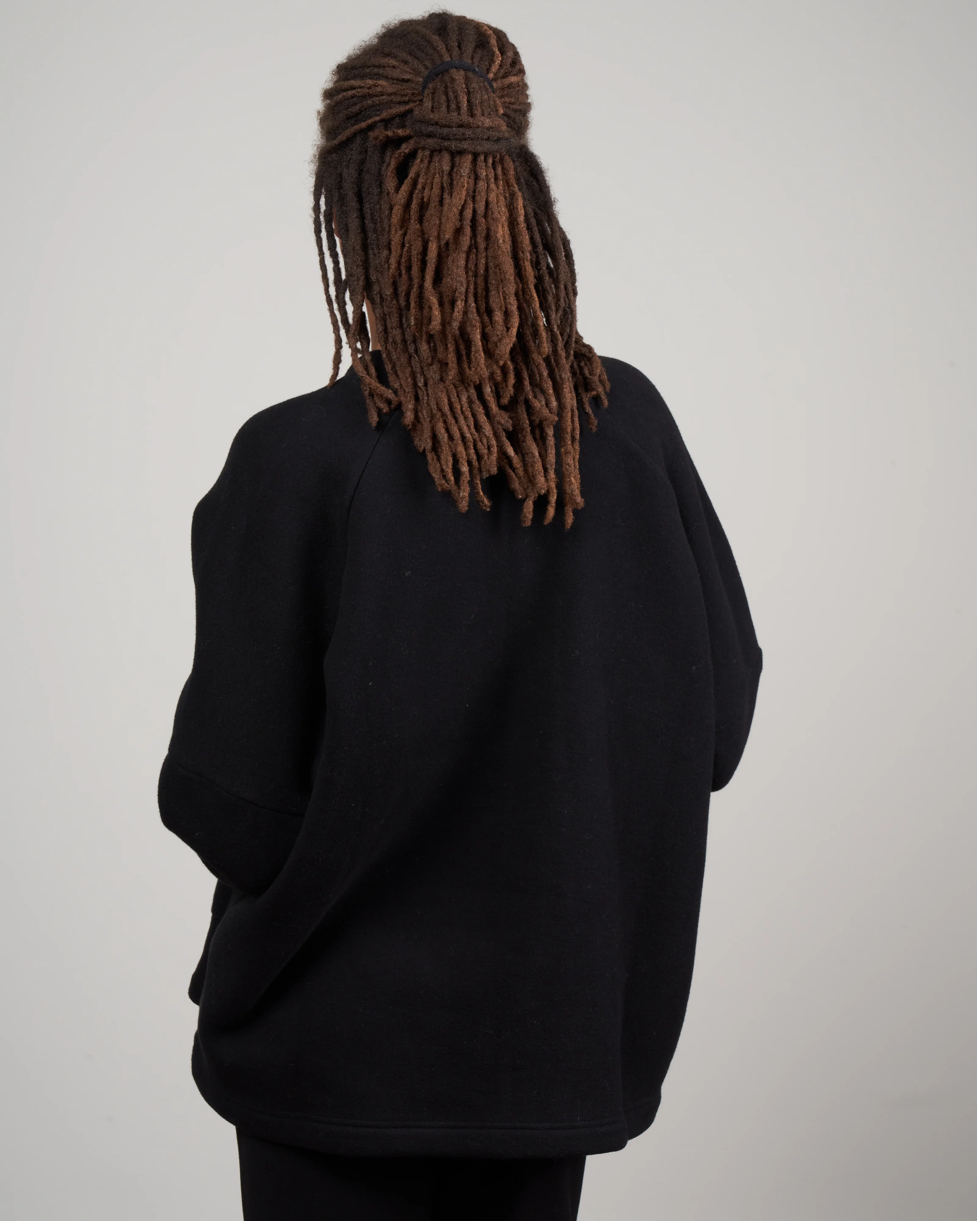 elie poncho - black - Image 4