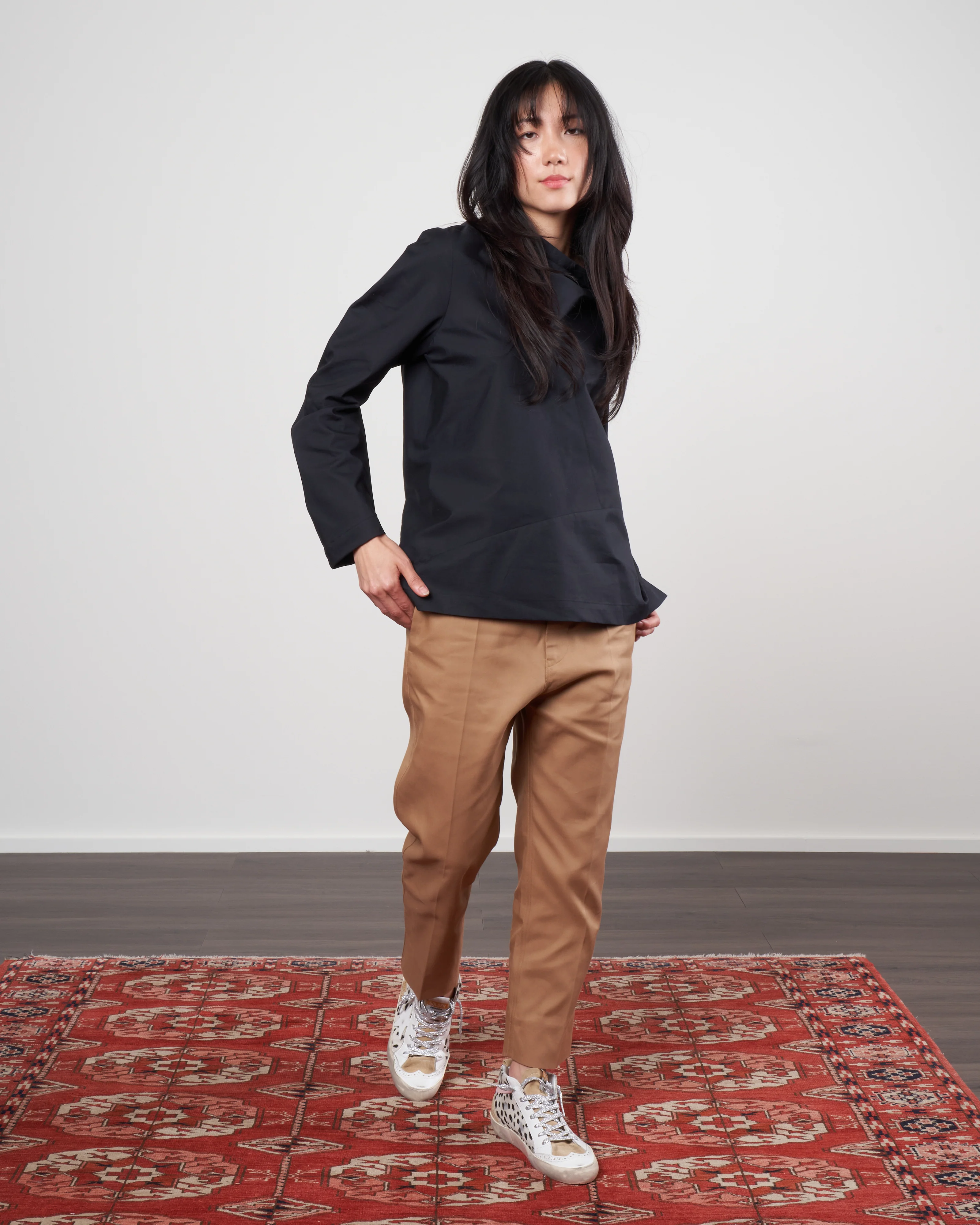 long sleeve fold shirt - black cotton poplin - Image 2