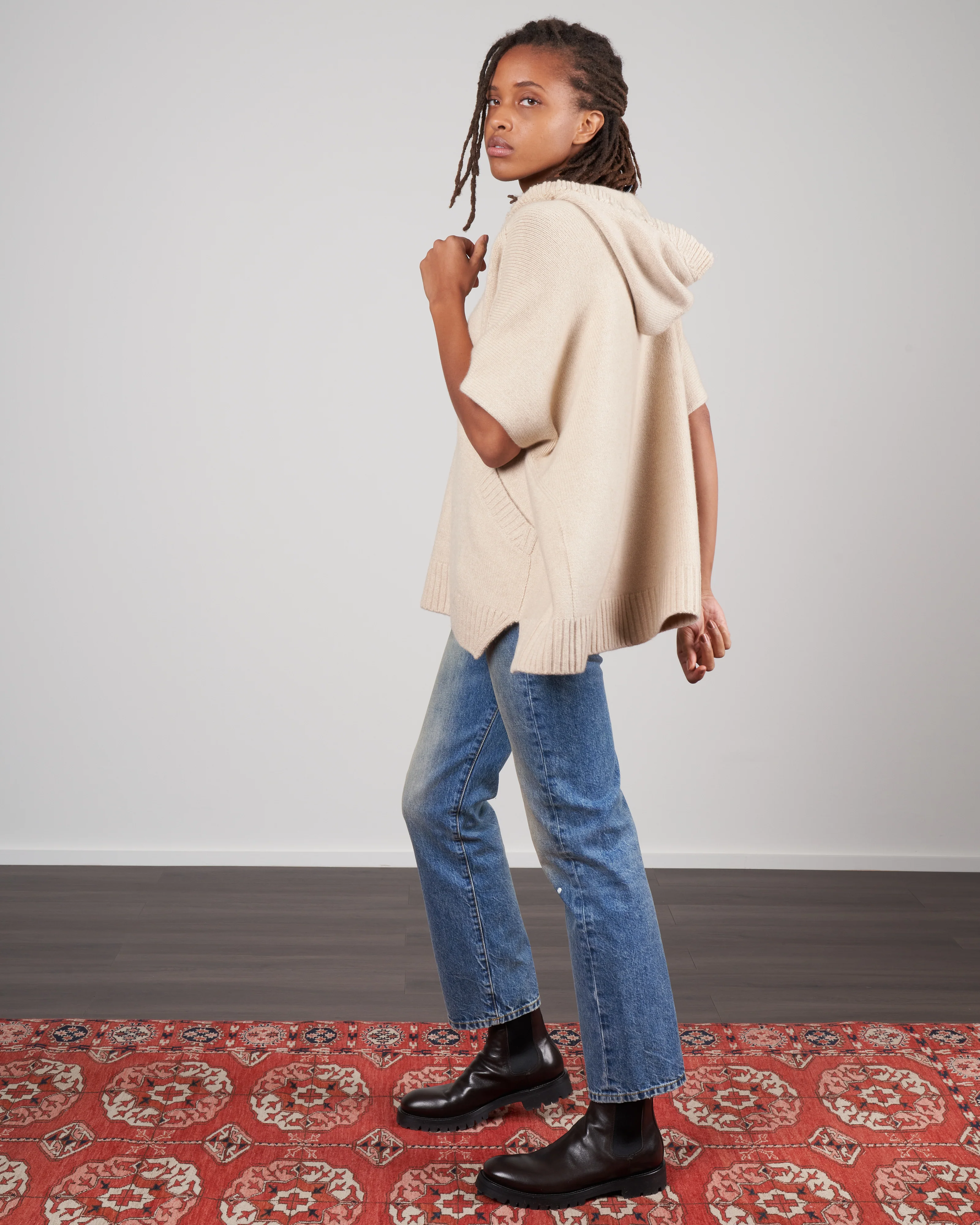 neo loop poncho - sand eco cashmere - Image 2