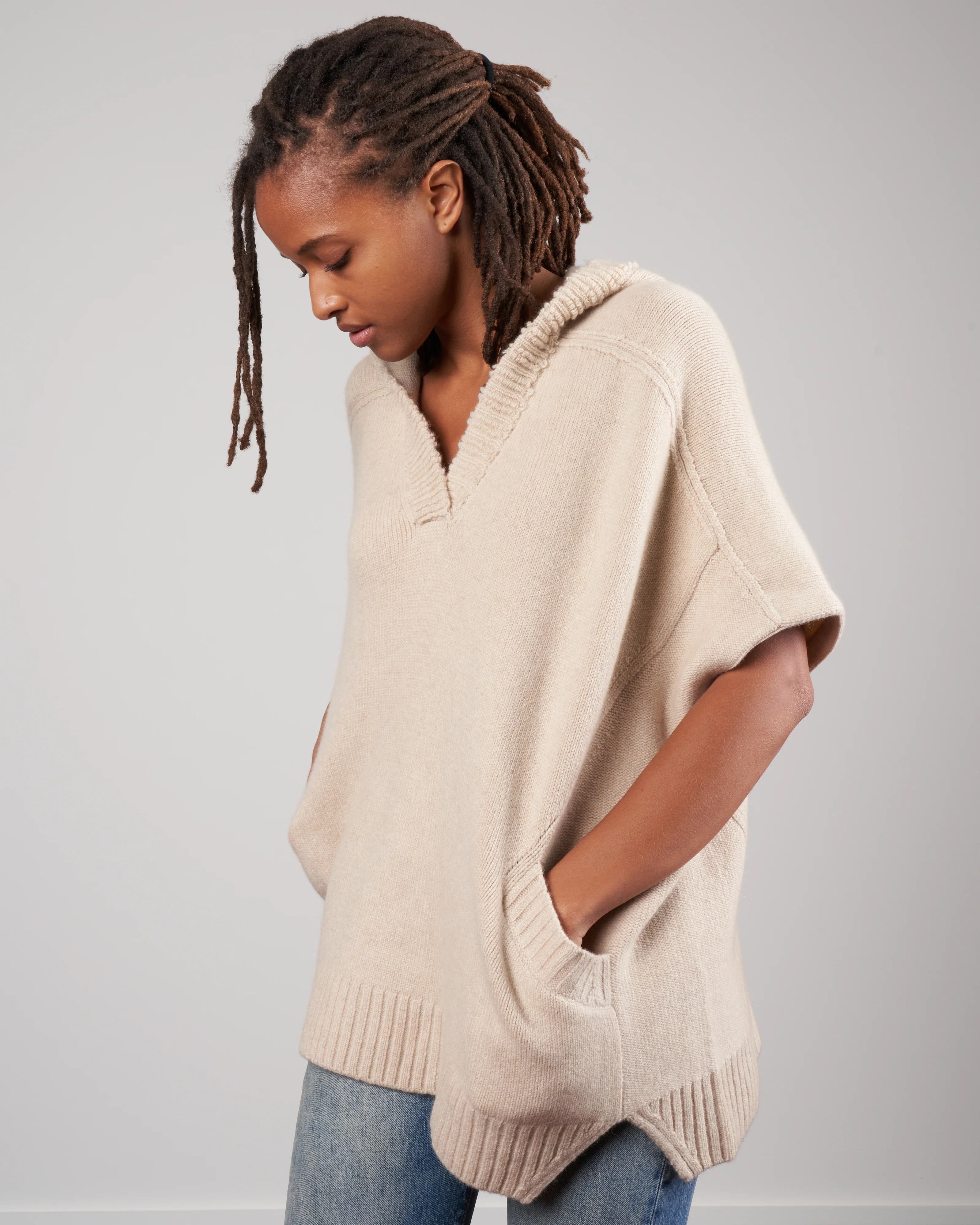 neo loop poncho - sand eco cashmere - Image 3