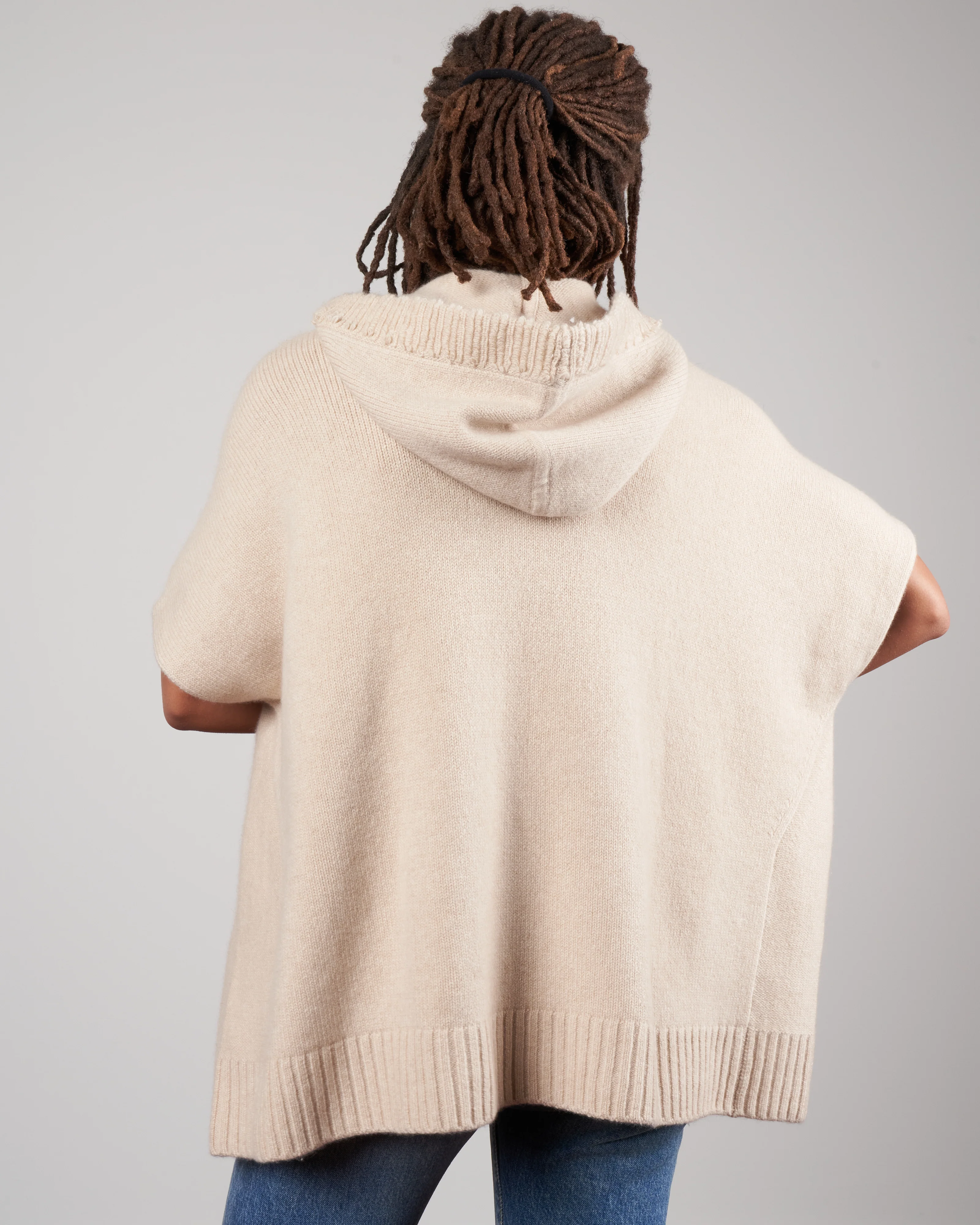 neo loop poncho - sand eco cashmere - Image 4