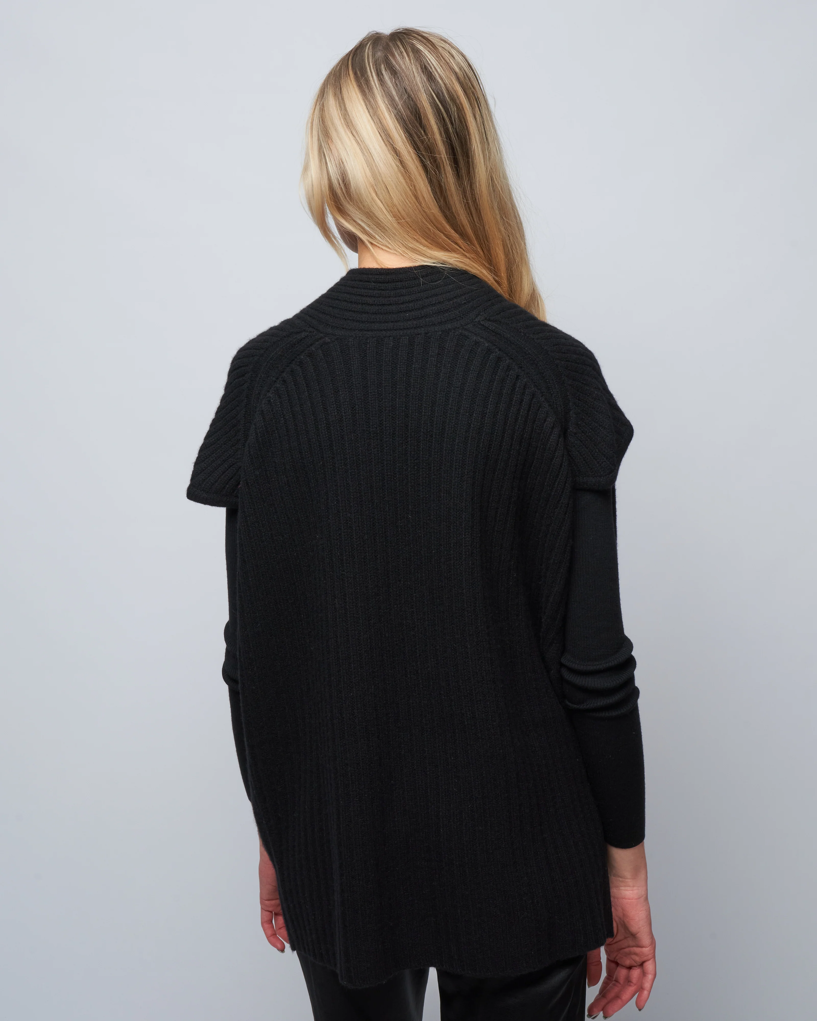 nian shrug- cashmere - black - Image 4