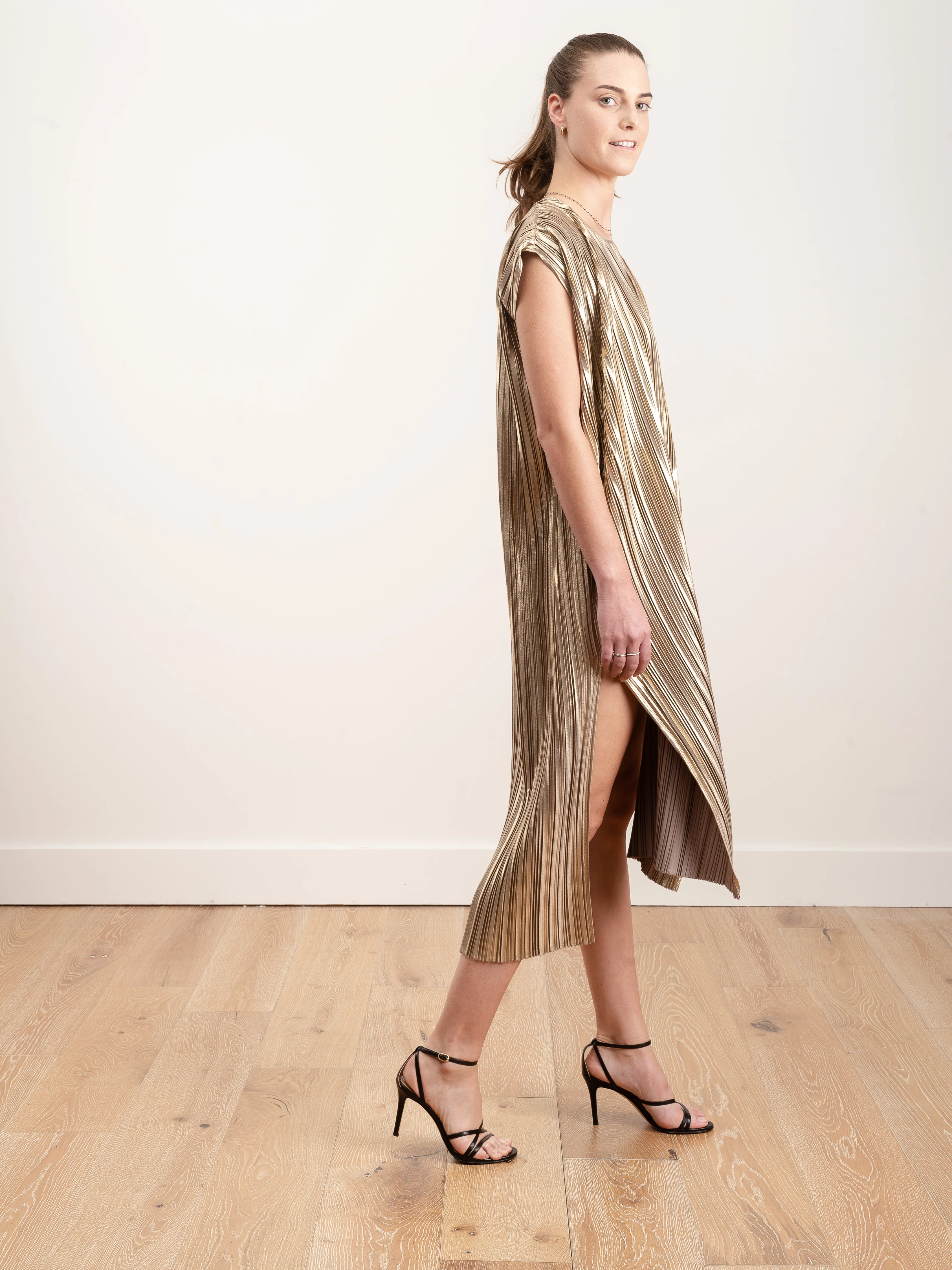 plisse caftan - gold - Image 4