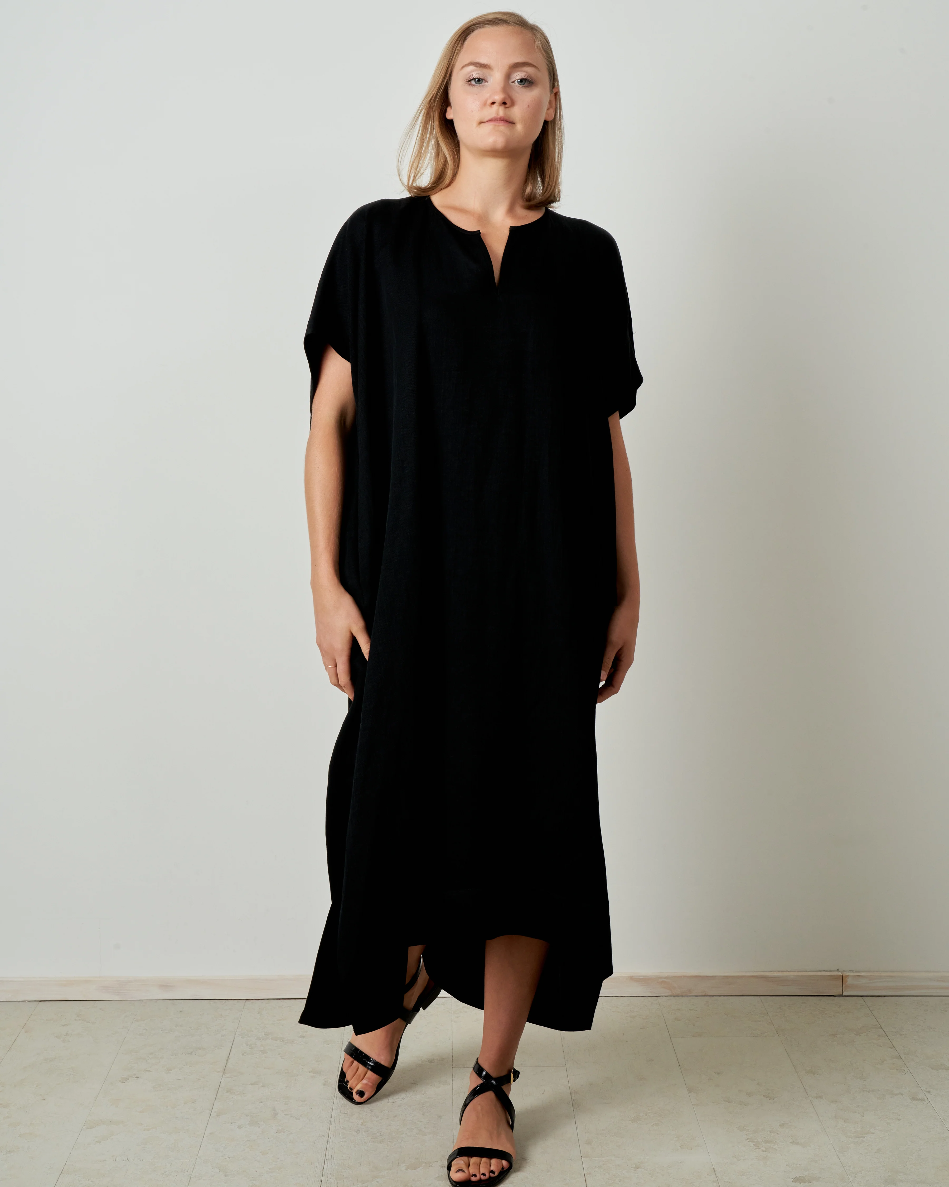rae linen caftan - black - Image 2
