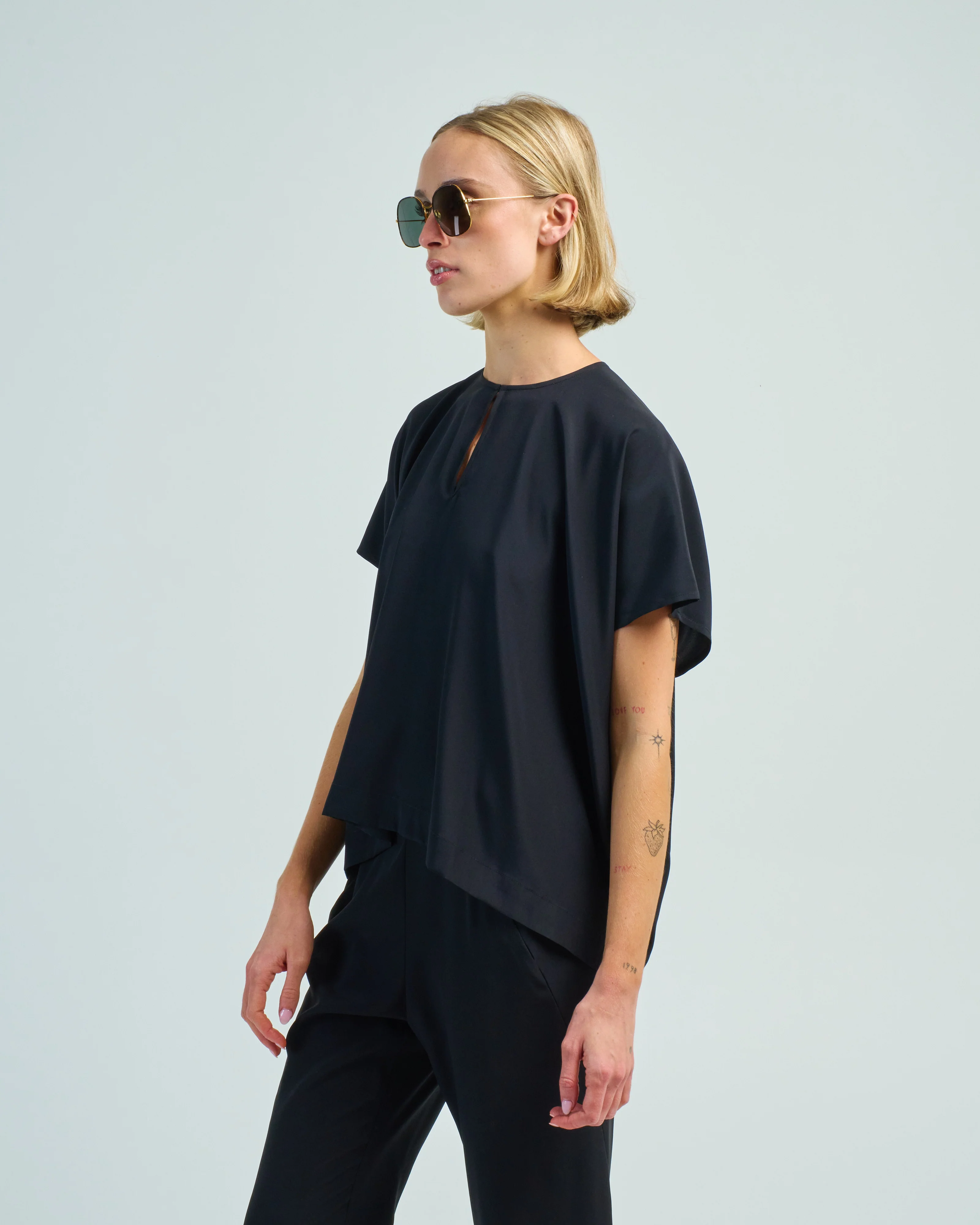 rae poncho top - Image 3