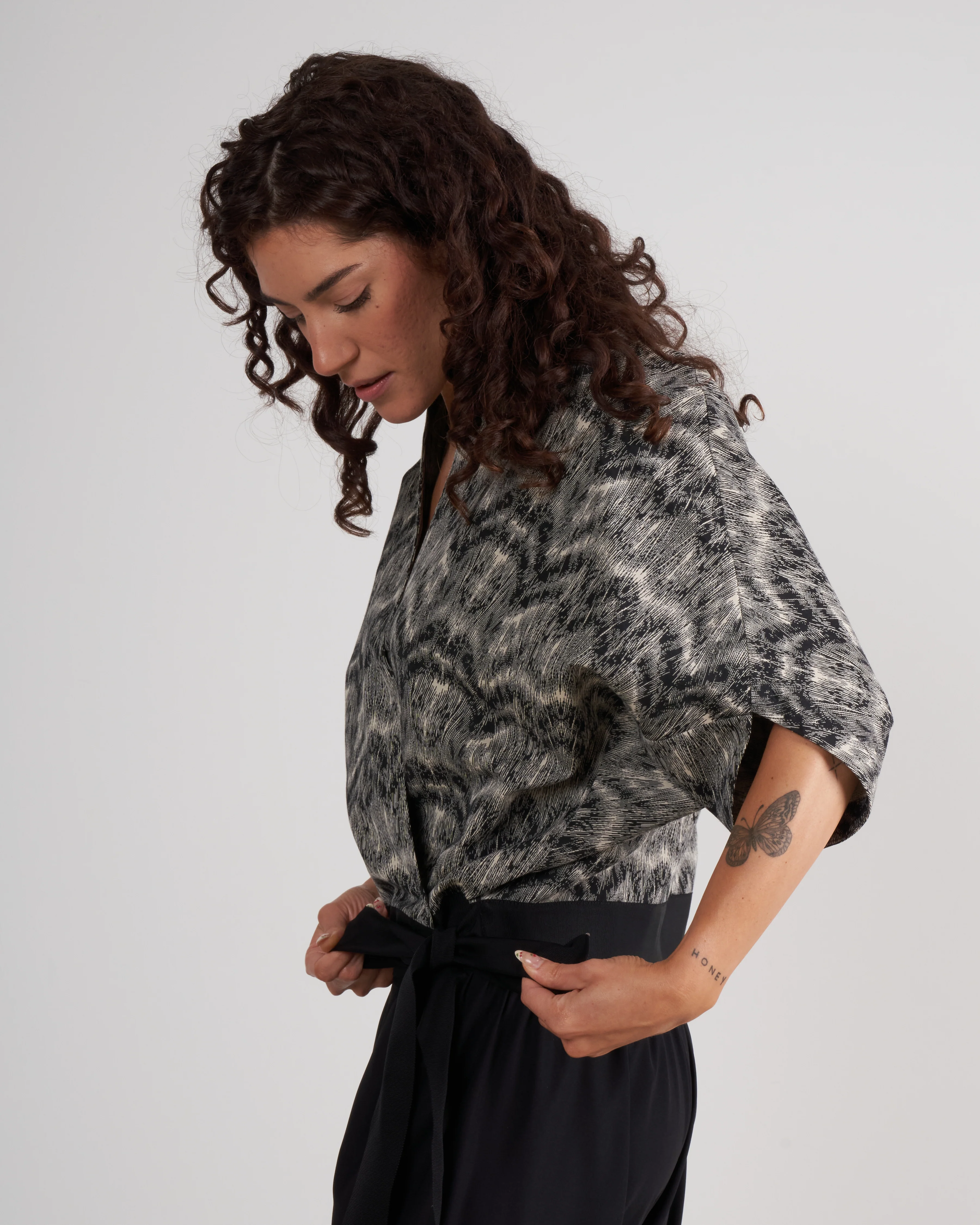 wrap aki shrug - cotton feather jacquard - Image 3