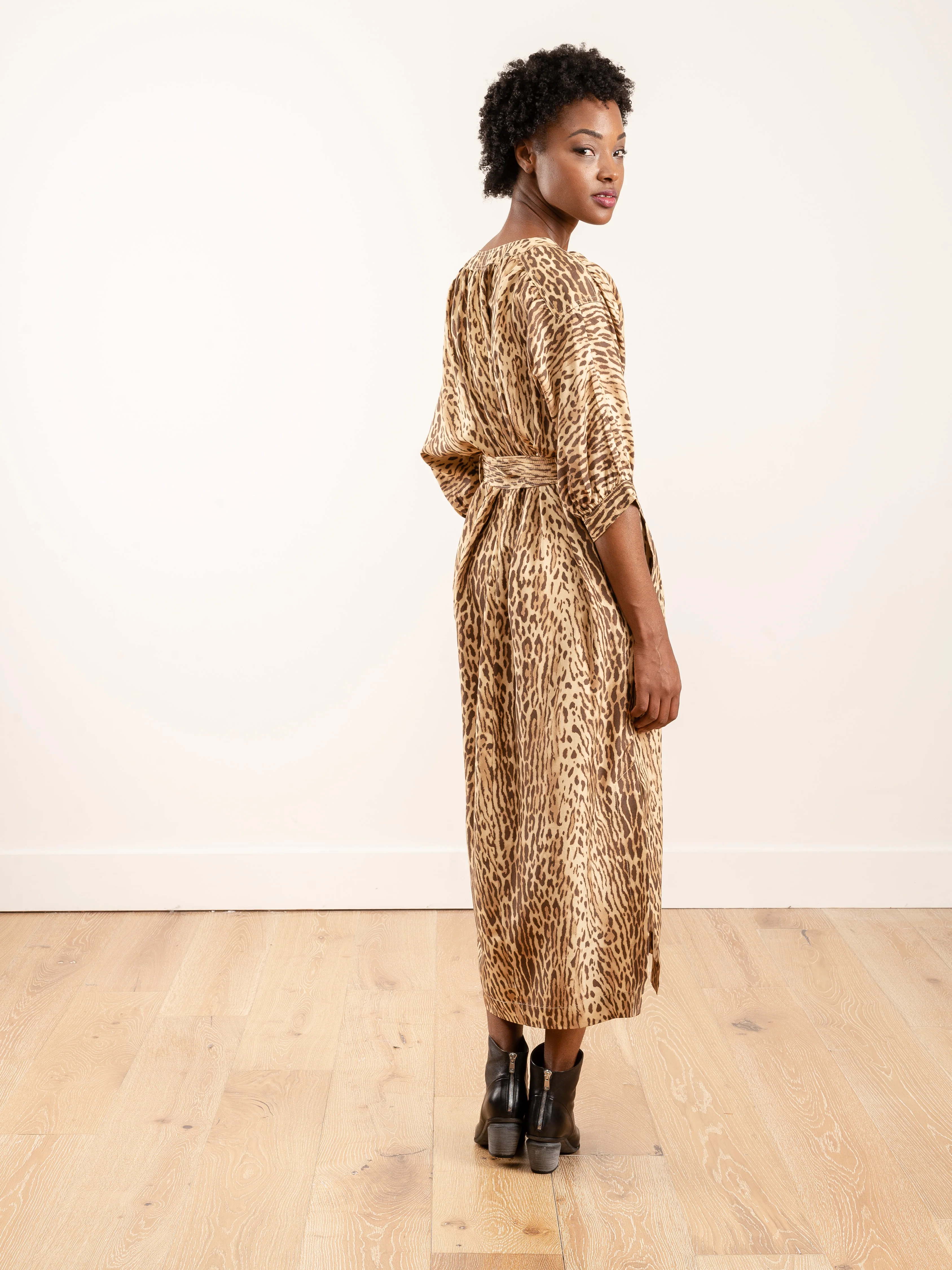 espionage silk sheath - animal - Image 4
