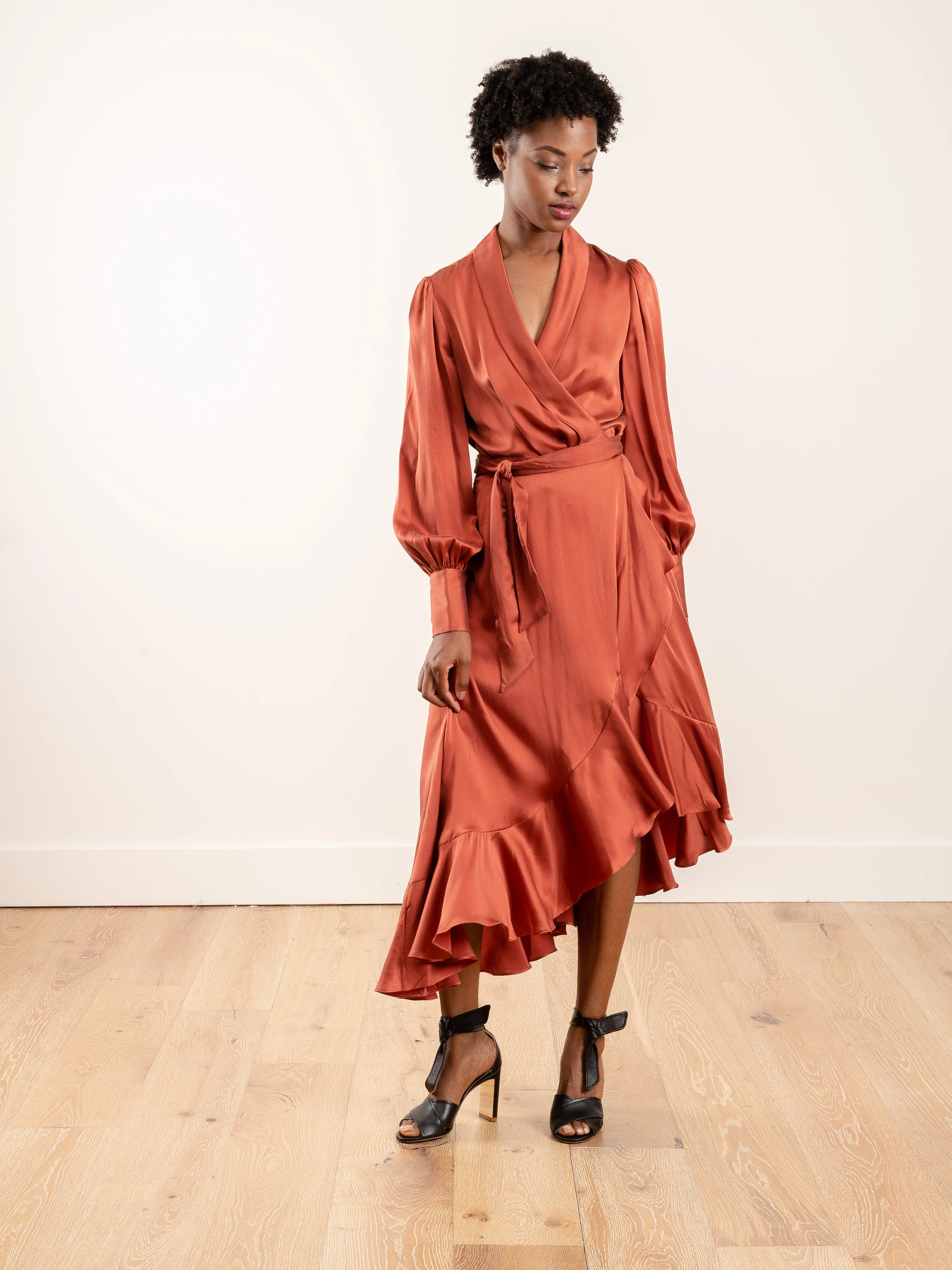 espionage silk wrap midi - rouge - Image 2