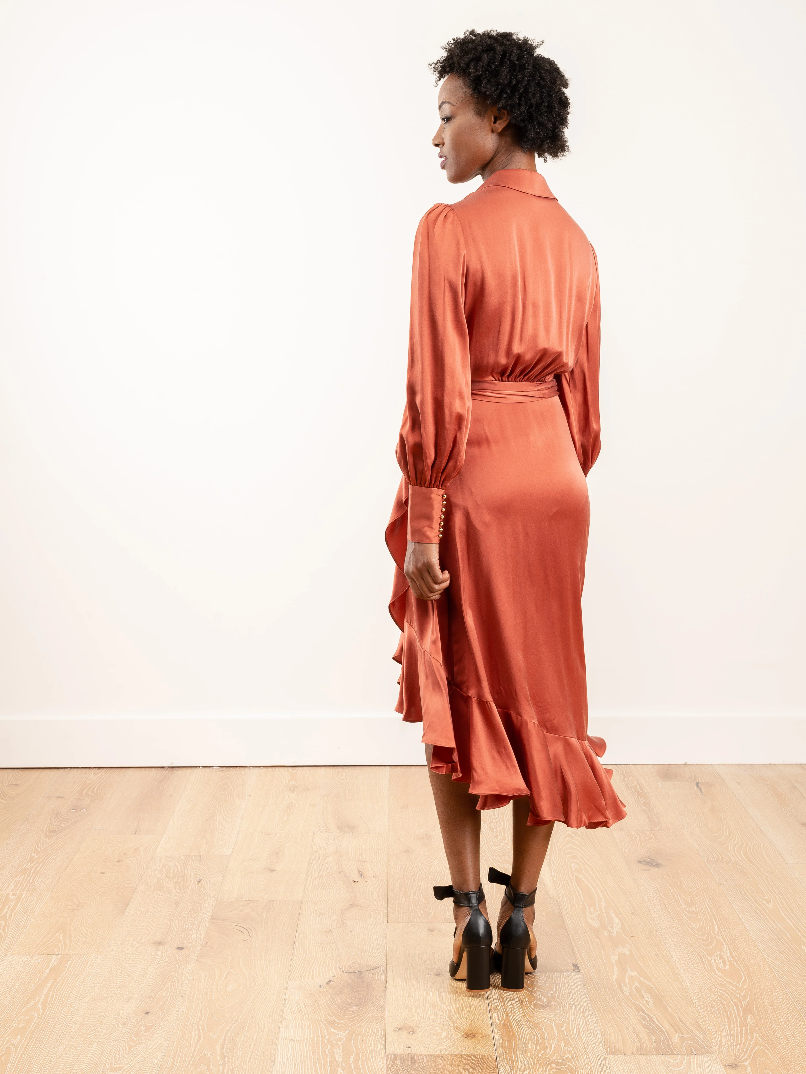 espionage silk wrap midi - rouge - Image 4