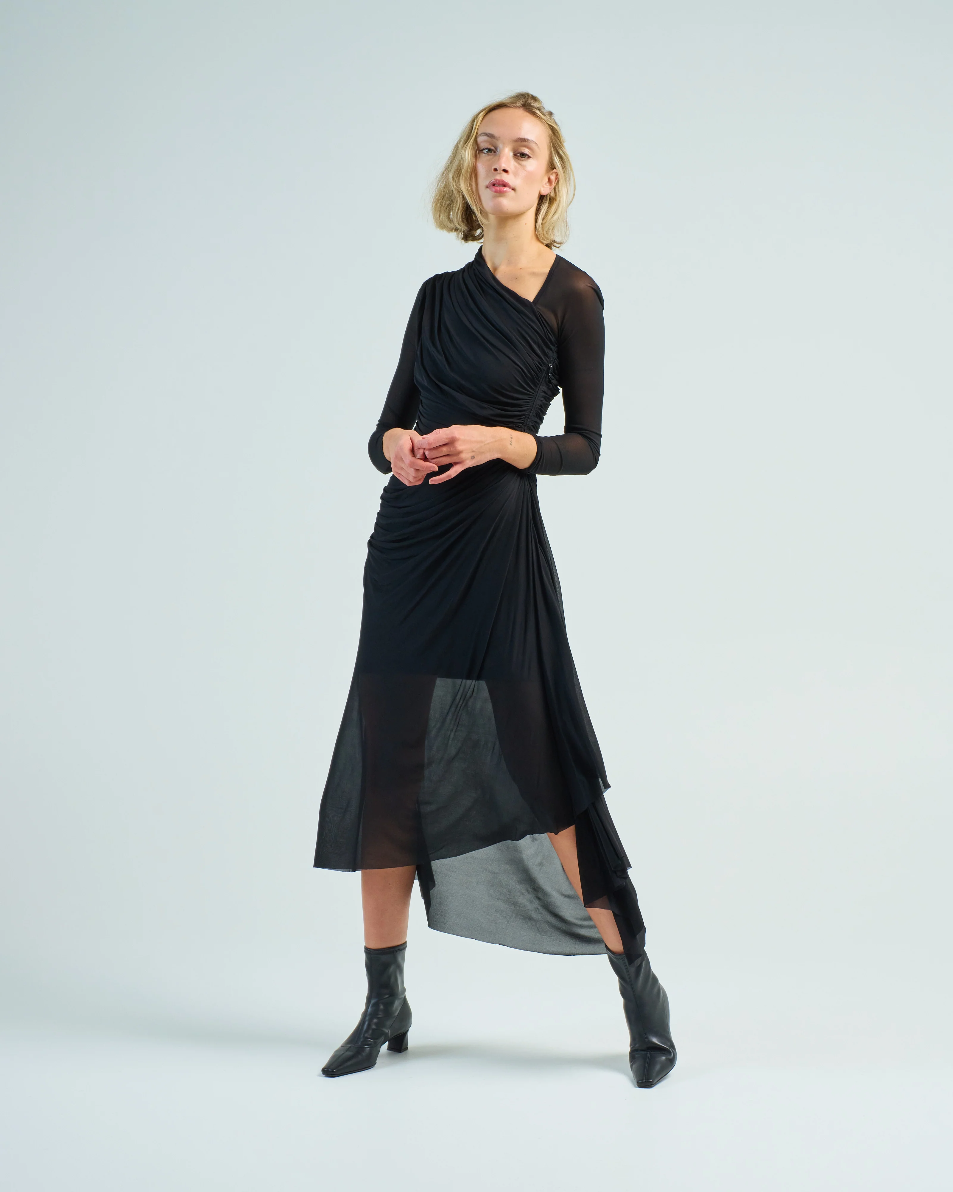 illustration gathered dress - Image 2