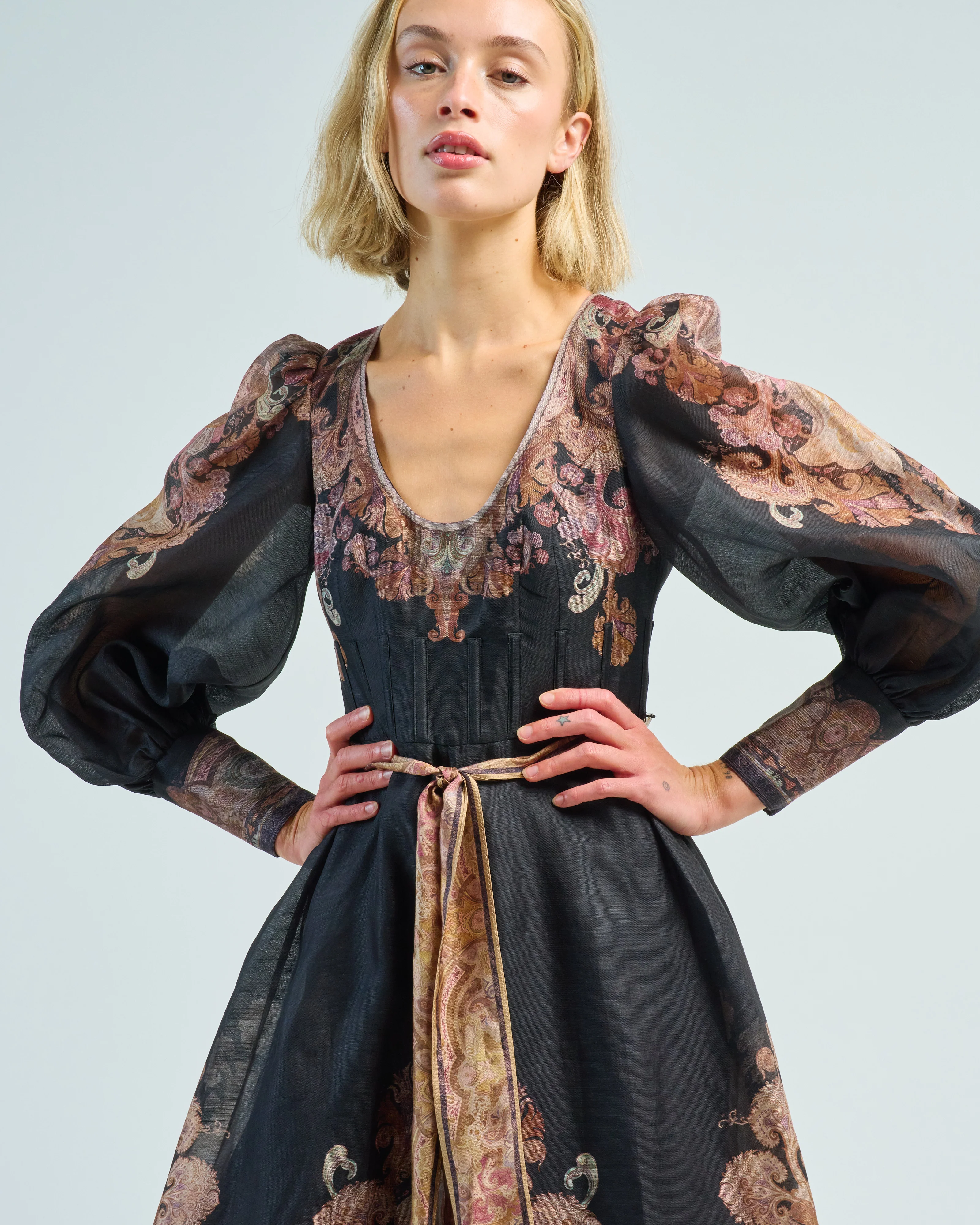 illustration structured dress - Image 5