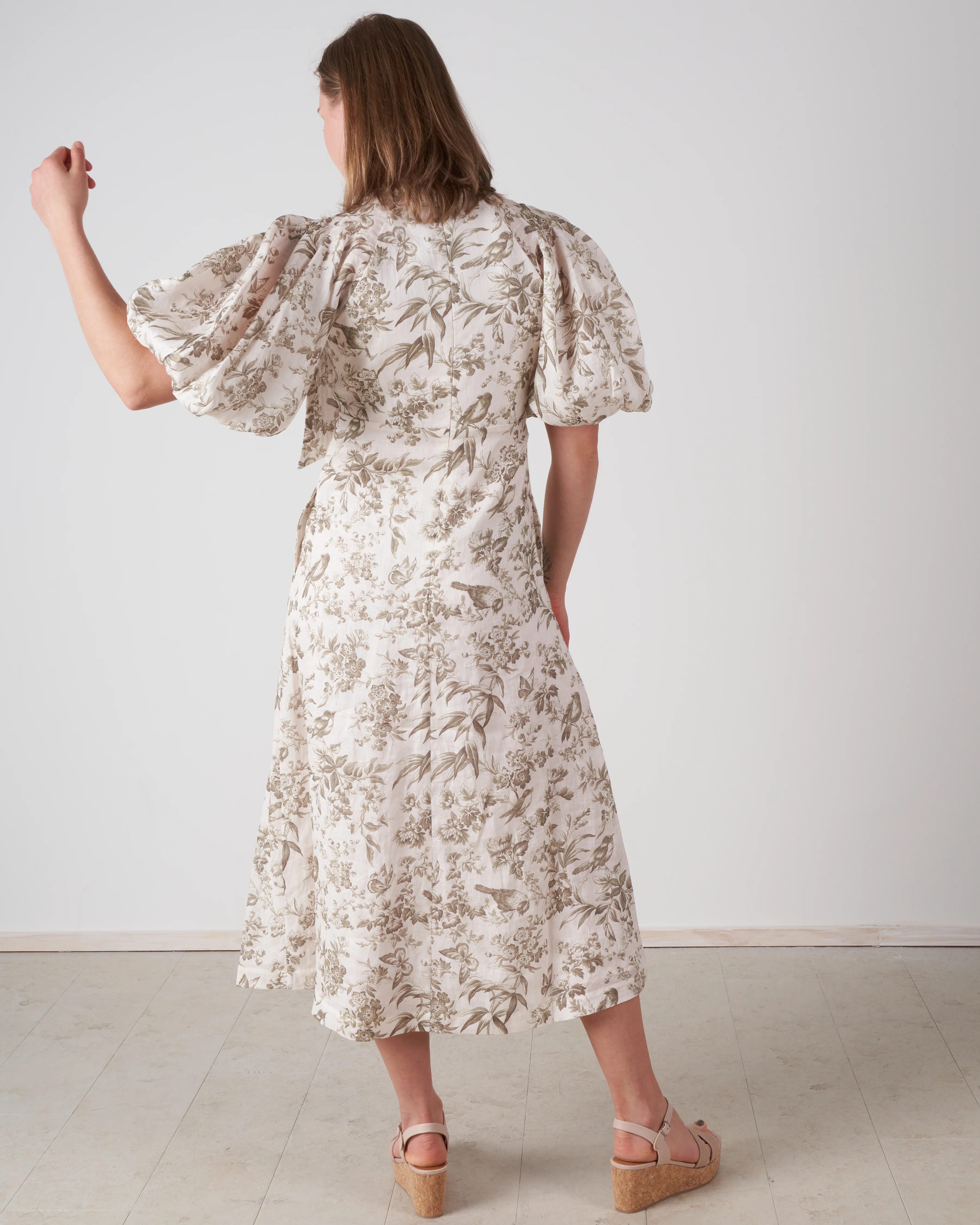 linen day midi dress - olive toile print - Image 4