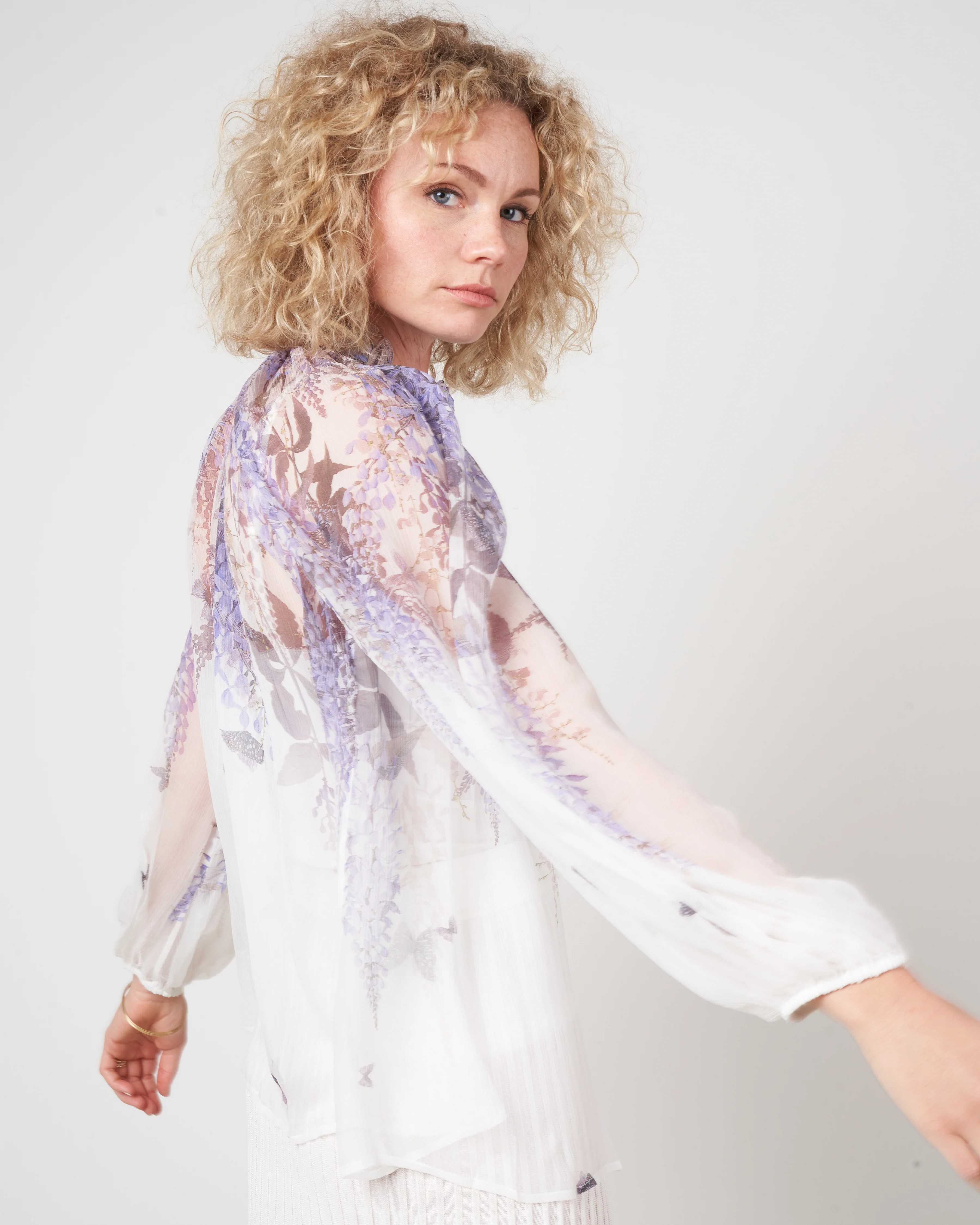 luminous lantern sleeve blouse - ivory lavender tea - Image 4